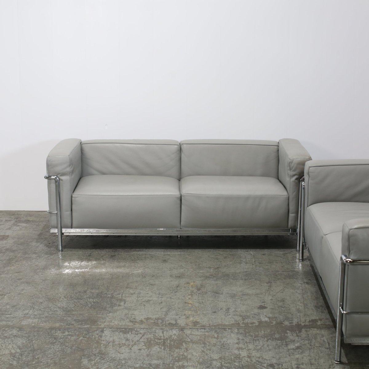Cassina 3 Fauteuil Grand Confort Sofas, Set of Two en Bueno estado para la venta en Basildon, London