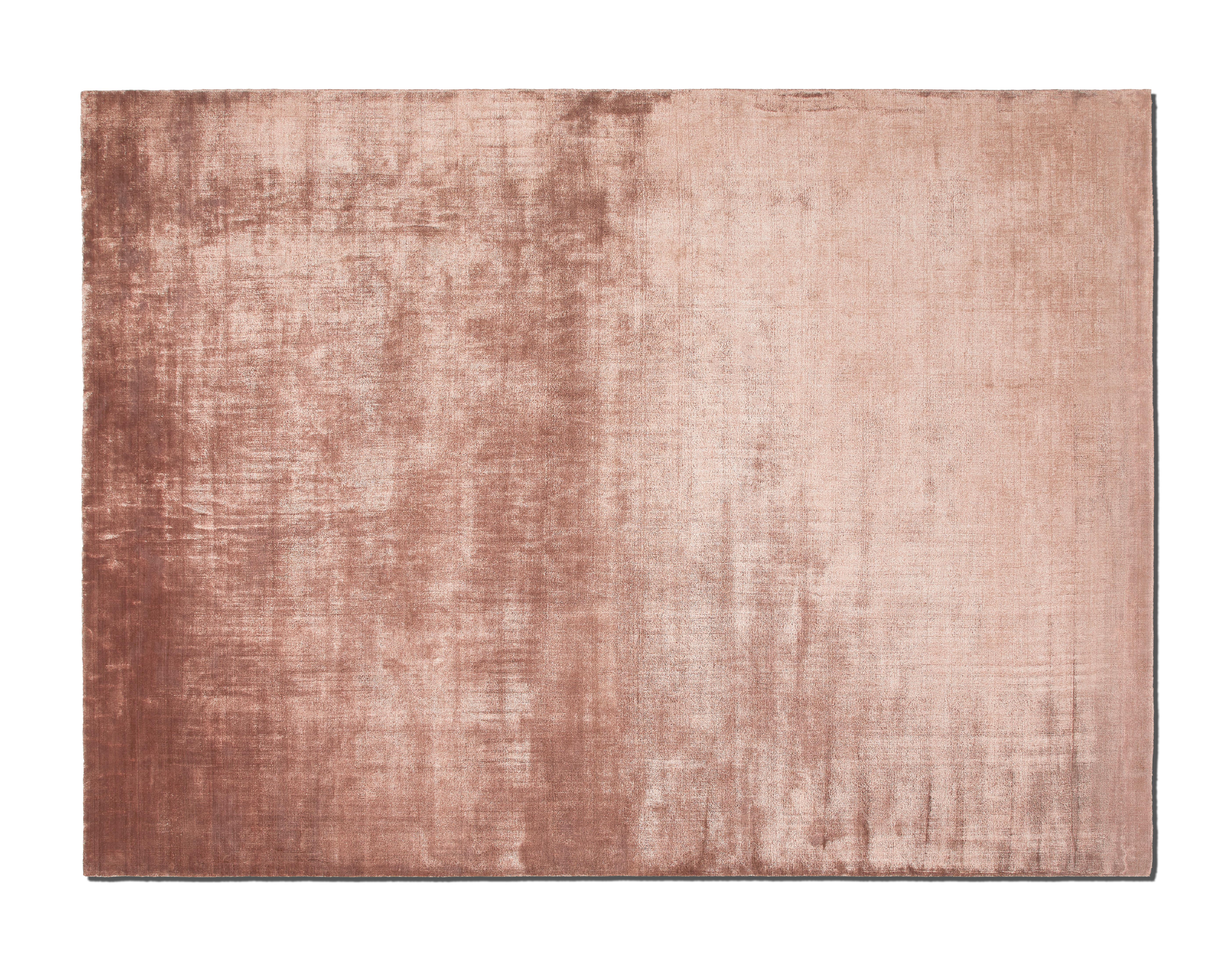Cassina Atacama Rugs Rosa Antico 

Atacama is a modern, versatile design carpet made of viscose, an excellent choice for any interior decor project.

The rugs in this series have a brilliant luster and are soft and smooth as silk. The viscose brings