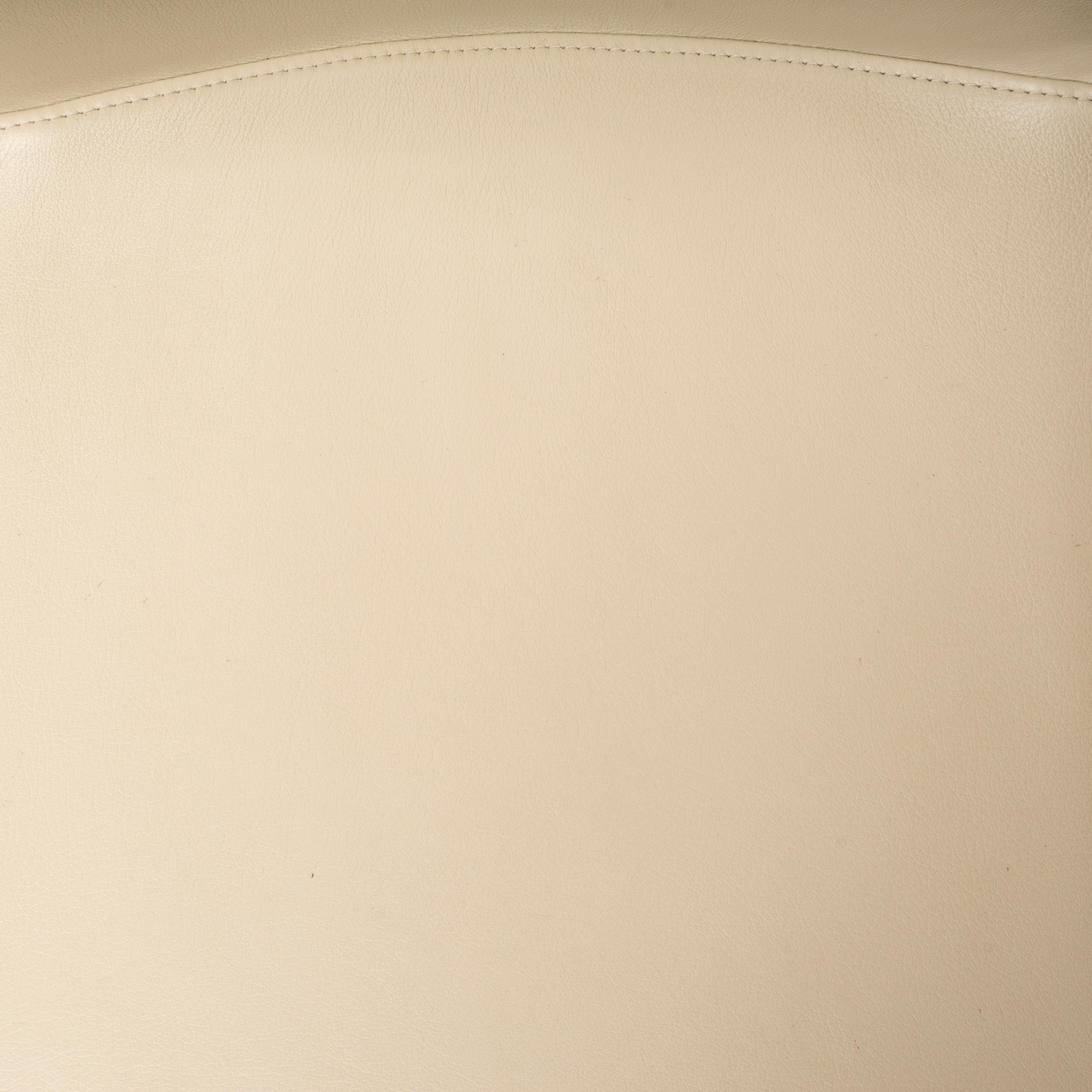 Chaises de salle à manger Cassina par Hannes Wettstein 367 Hola en cuir crème, lot de 4 en vente 4