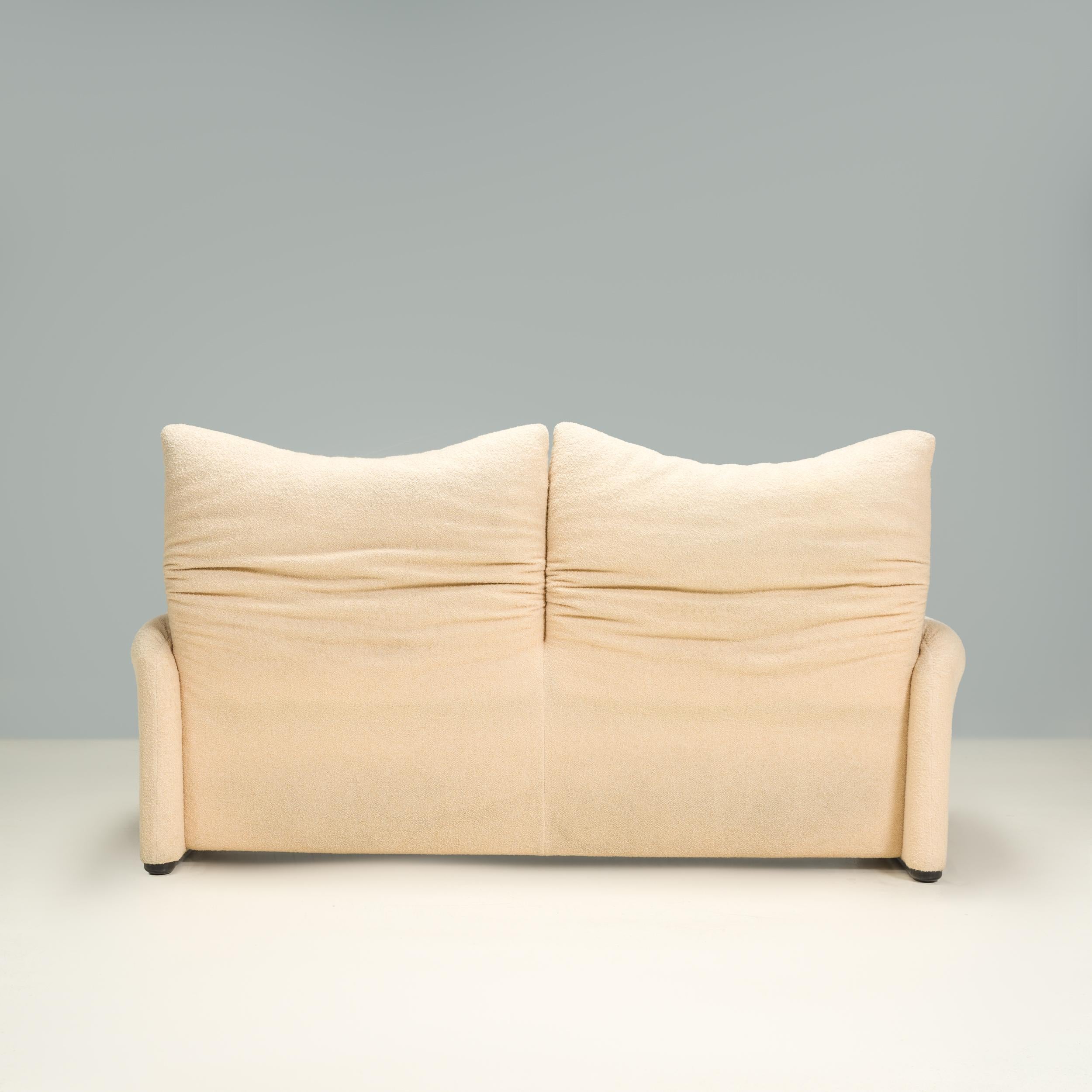 Cassina by Vico Magistretti Maralunga Cream Boucle 2-Seater Sofa In Good Condition In London, GB