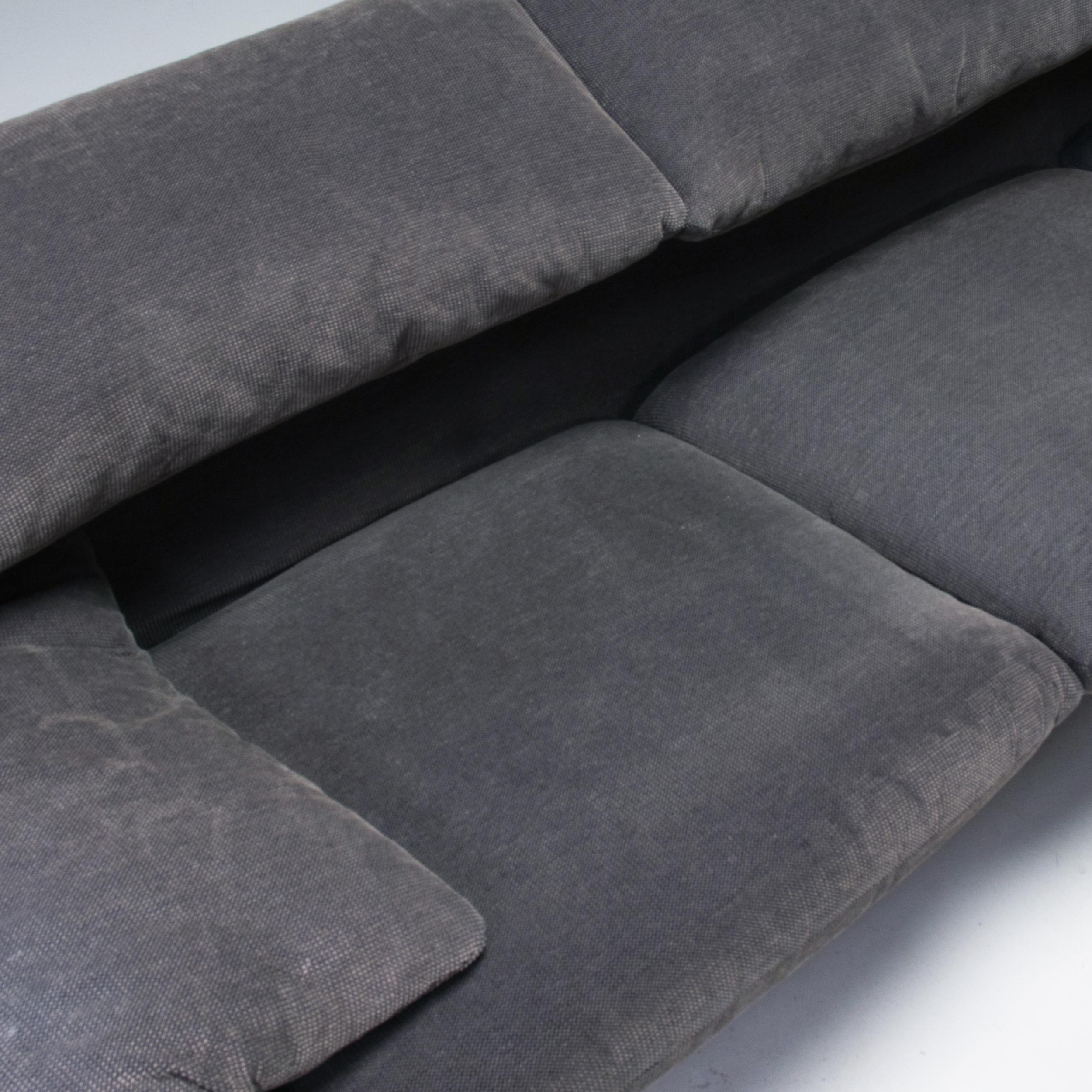 Cassina by Vico Magistretti Maralunga Grey Three-Seater Sofa In Good Condition In London, GB