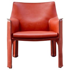 Fauteuil de salon Cassina Cab 414 en cuir rouge Chine / rouge oxyde