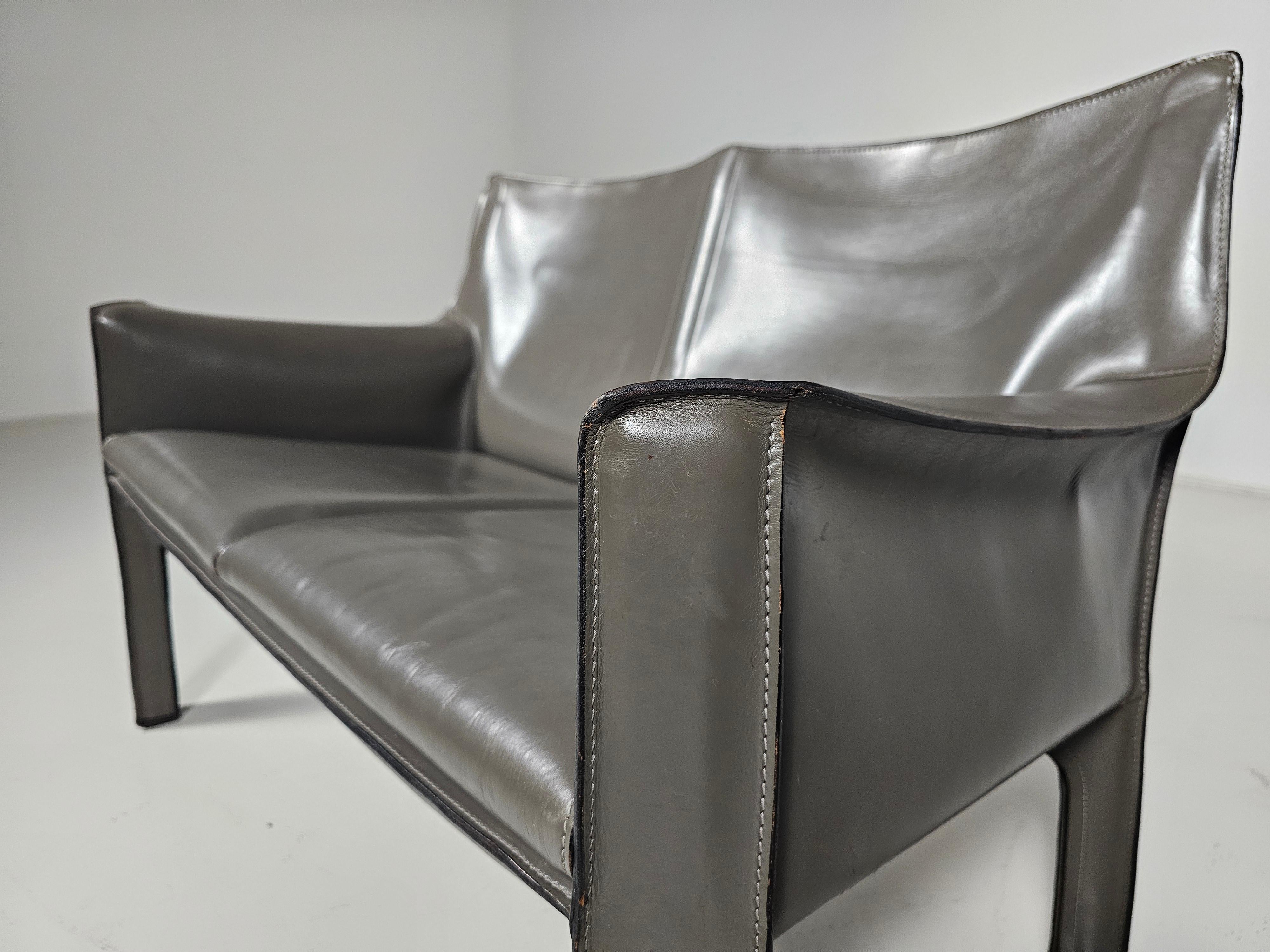 Leather Cassina CAB-414 set of 4 chairs and a 2-seater sofa by Mario Bellini, 1980s