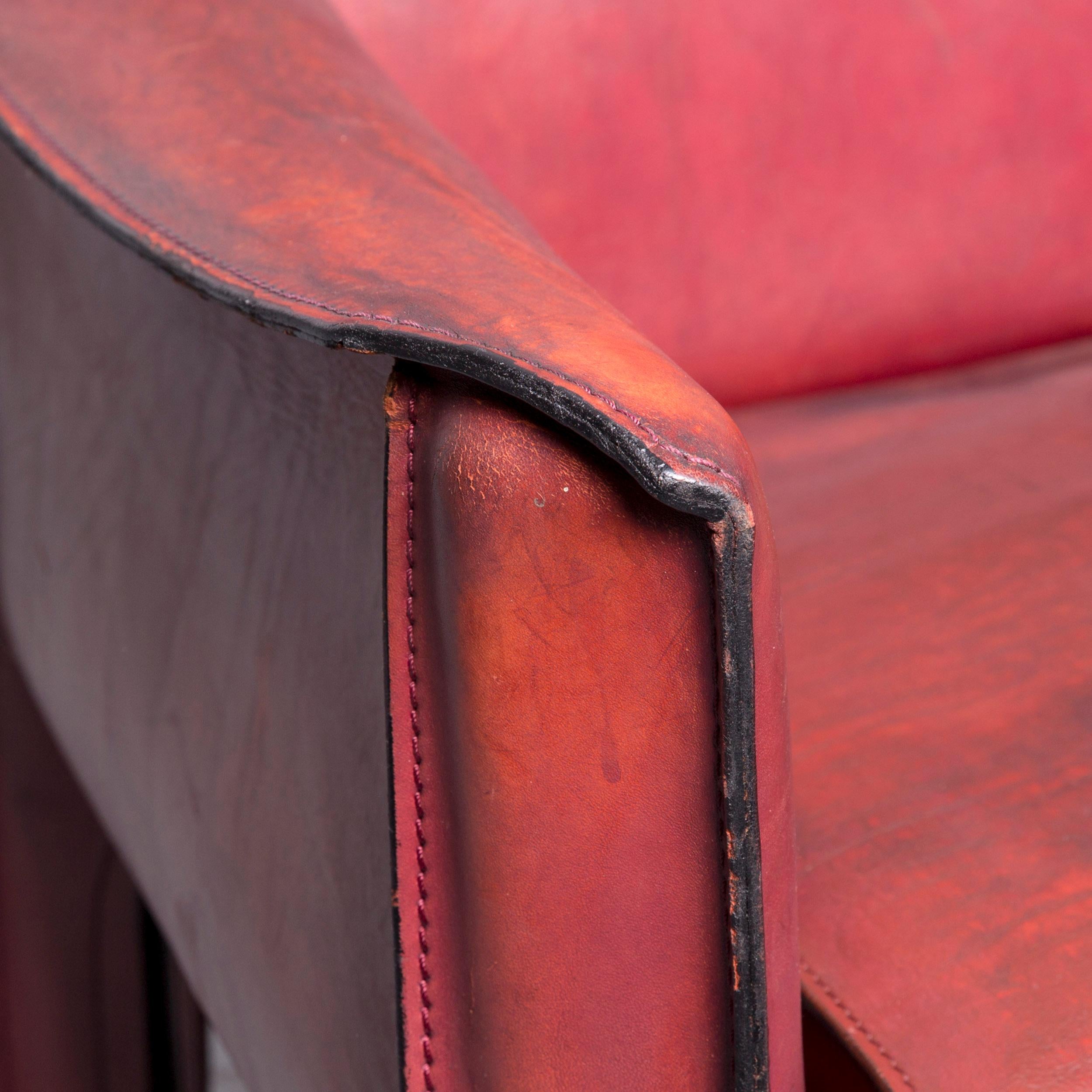 Cassina Cab 414 Vintage Leather Armchair Red by Mario Belinni 1970-1979 In Fair Condition In Cologne, DE