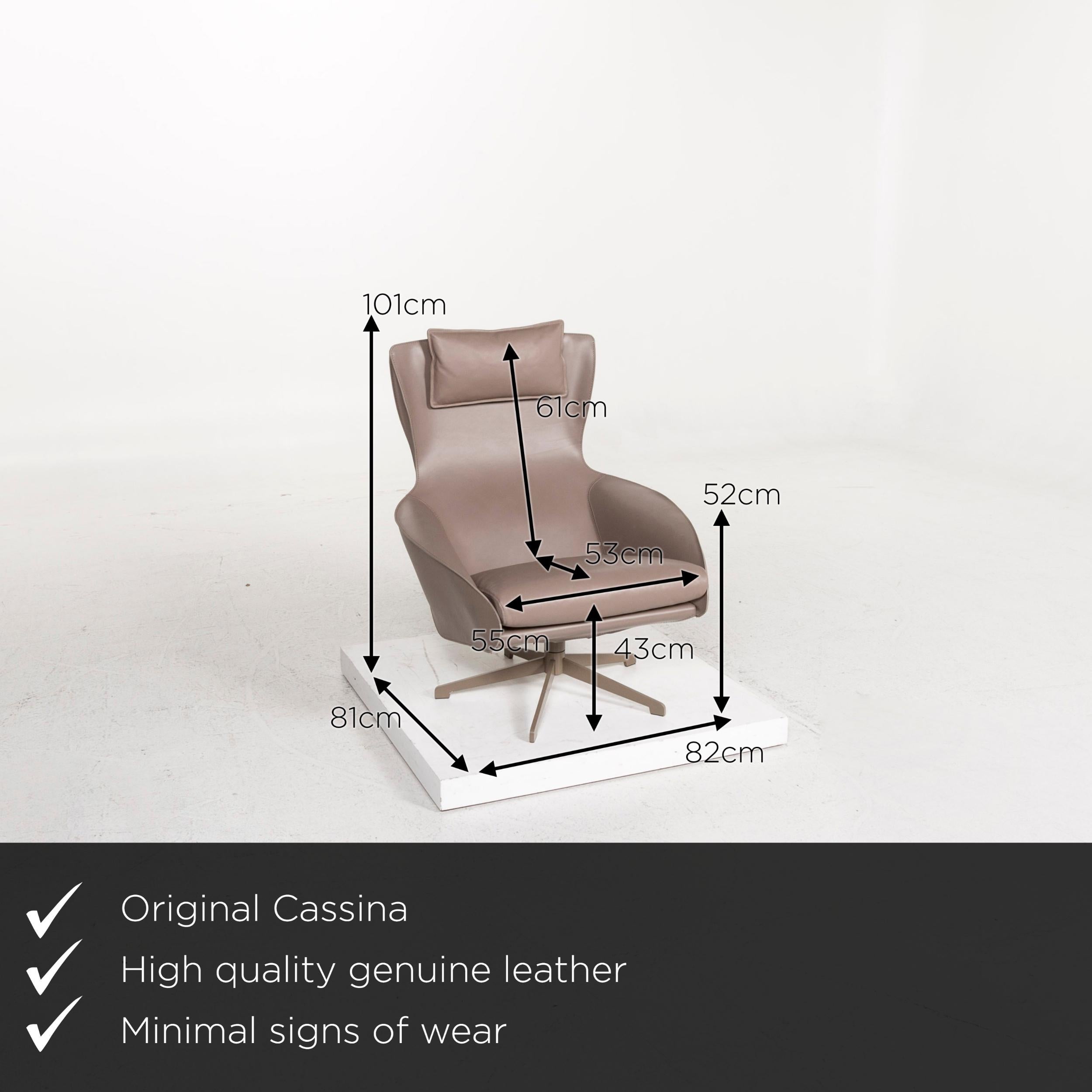 We present to you a Cassina Cab 423 leather armchair brown gray brown.
   
 

 Product measurements in centimeters:
 

Depth 81
Width 82
Height 101
Seat height 43
Rest height 52
Seat depth 53
Seat width 55
Back height 61.
   