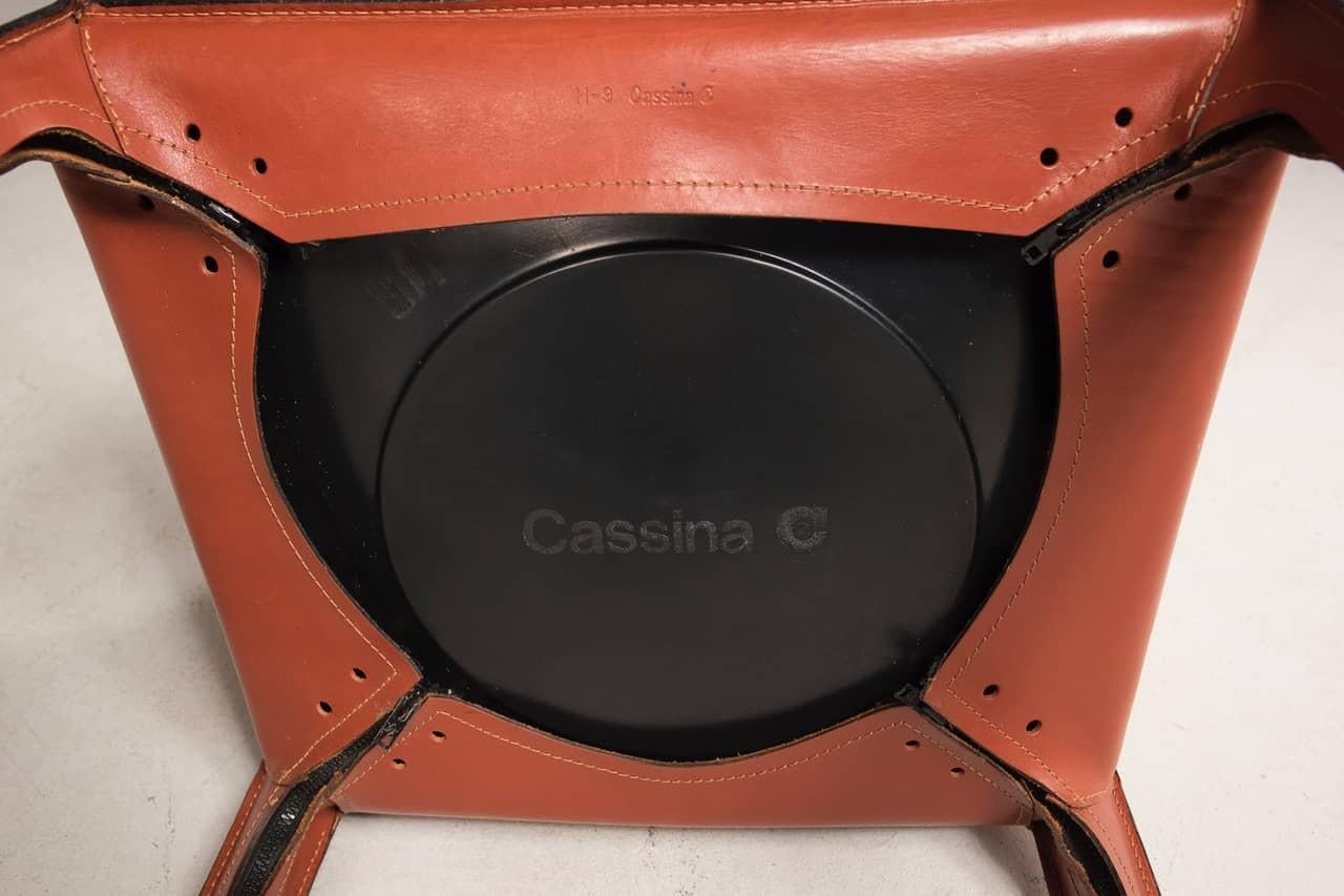 Cassina Cab Modell, zwei Sessel und acht Stühle  im Angebot 14