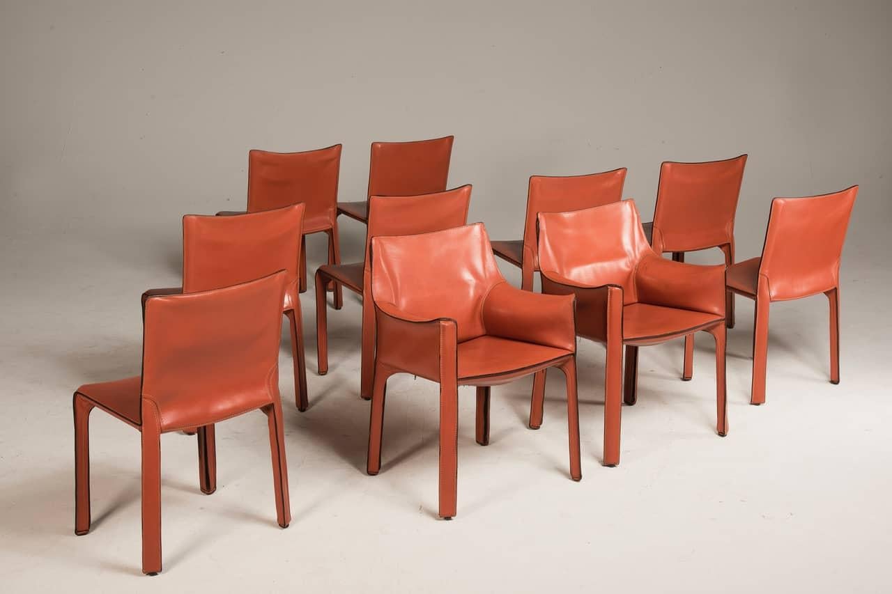 Cuir Deux fauteuils et huit chaises Cassina Cab Model en vente