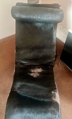 Cassina chaise longue LC4 cowhide sign" Le Corbusier ", 1988