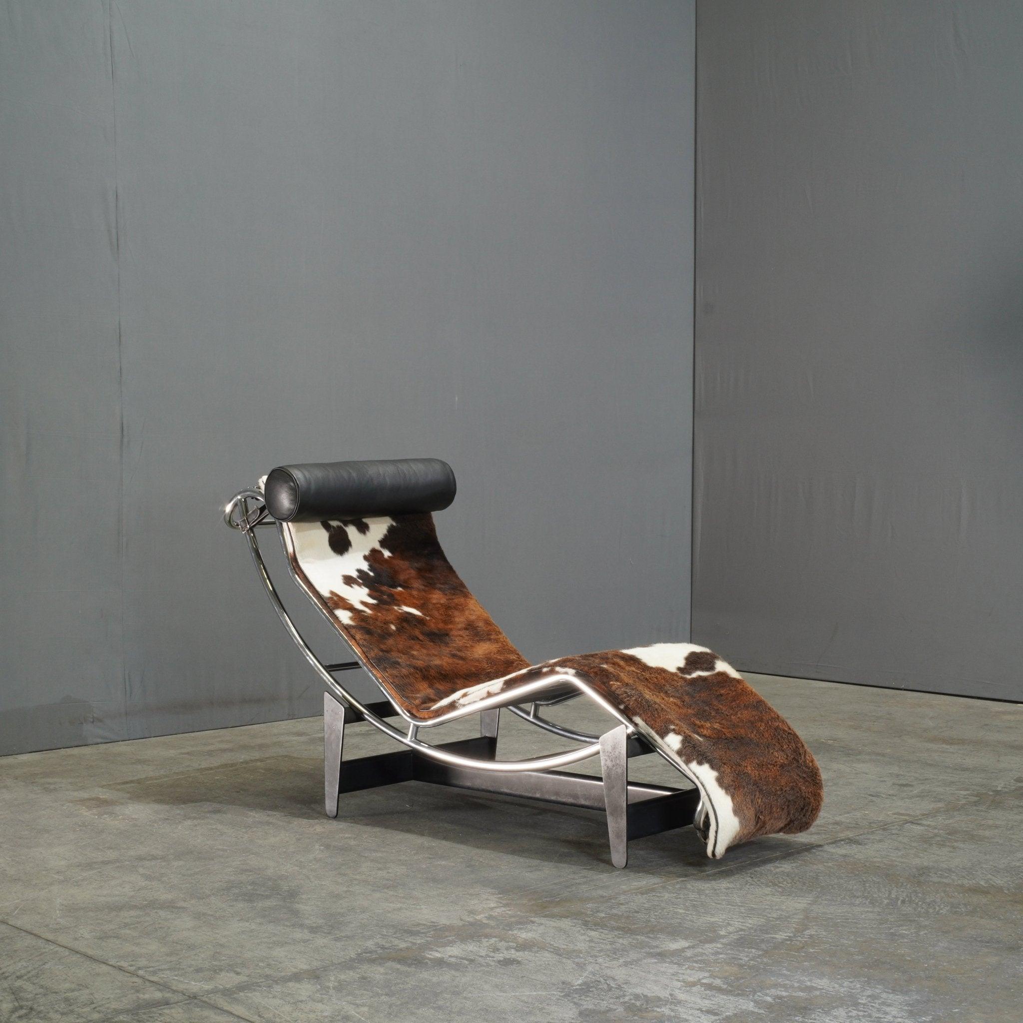 Contemporary Cassina Cow Hide LC4 Chaise Lounge by Charlotte Perriand and Pierre Jeanneret