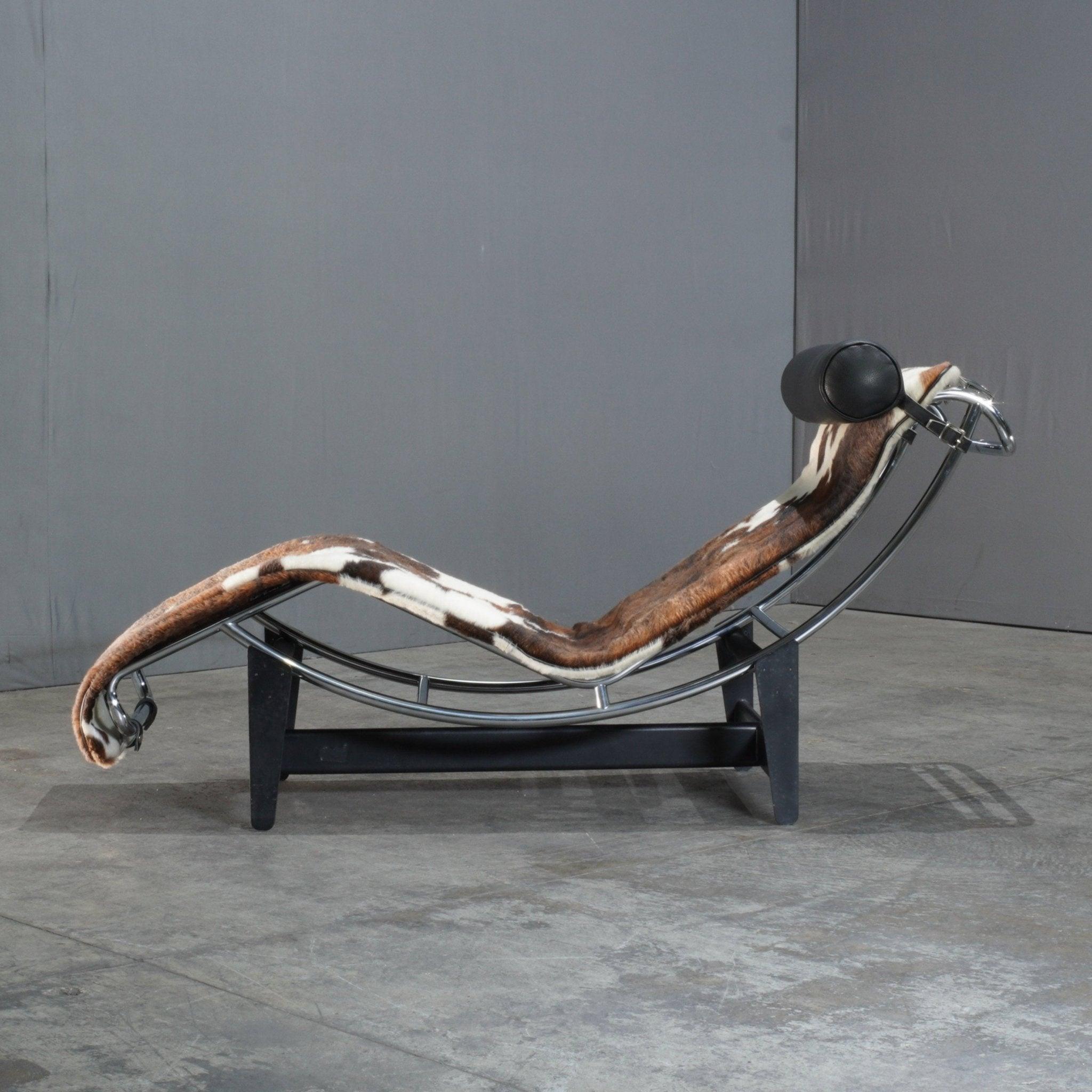 Cassina Cow Hide LC4 Chaise Lounge by Charlotte Perriand and Pierre Jeanneret 1