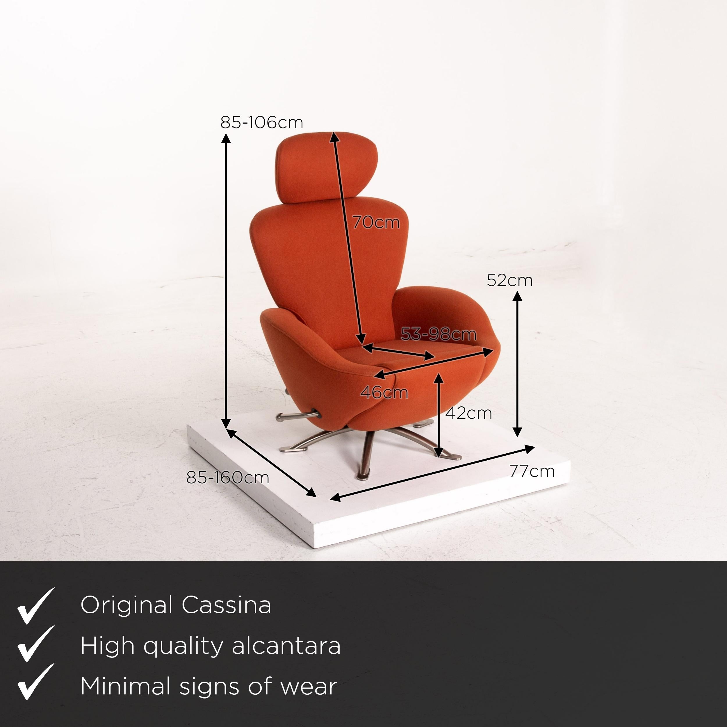 We present to you a Cassina Dodo Alcantara fabric armchair orange terracotta relax function.
 

 Product measurements in centimeters:
 

Depth: 85
Width: 77
Height: 85
Seat height: 42
Rest height: 52
Seat depth: 53
Seat width: 46
Back