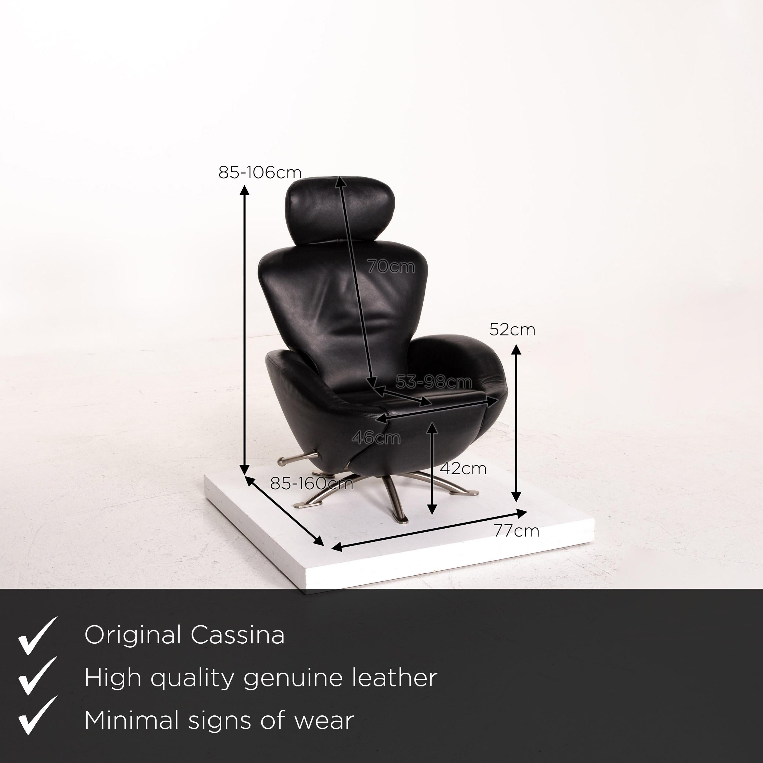 We present to you a Cassina Dodo leather armchair black relaxation function function relaxation.
 

 Product measurements in centimeters:
 

Depth: 85
Width: 77
Height: 106
Seat height: 42
Rest height: 52
Seat depth: 53
Seat width: