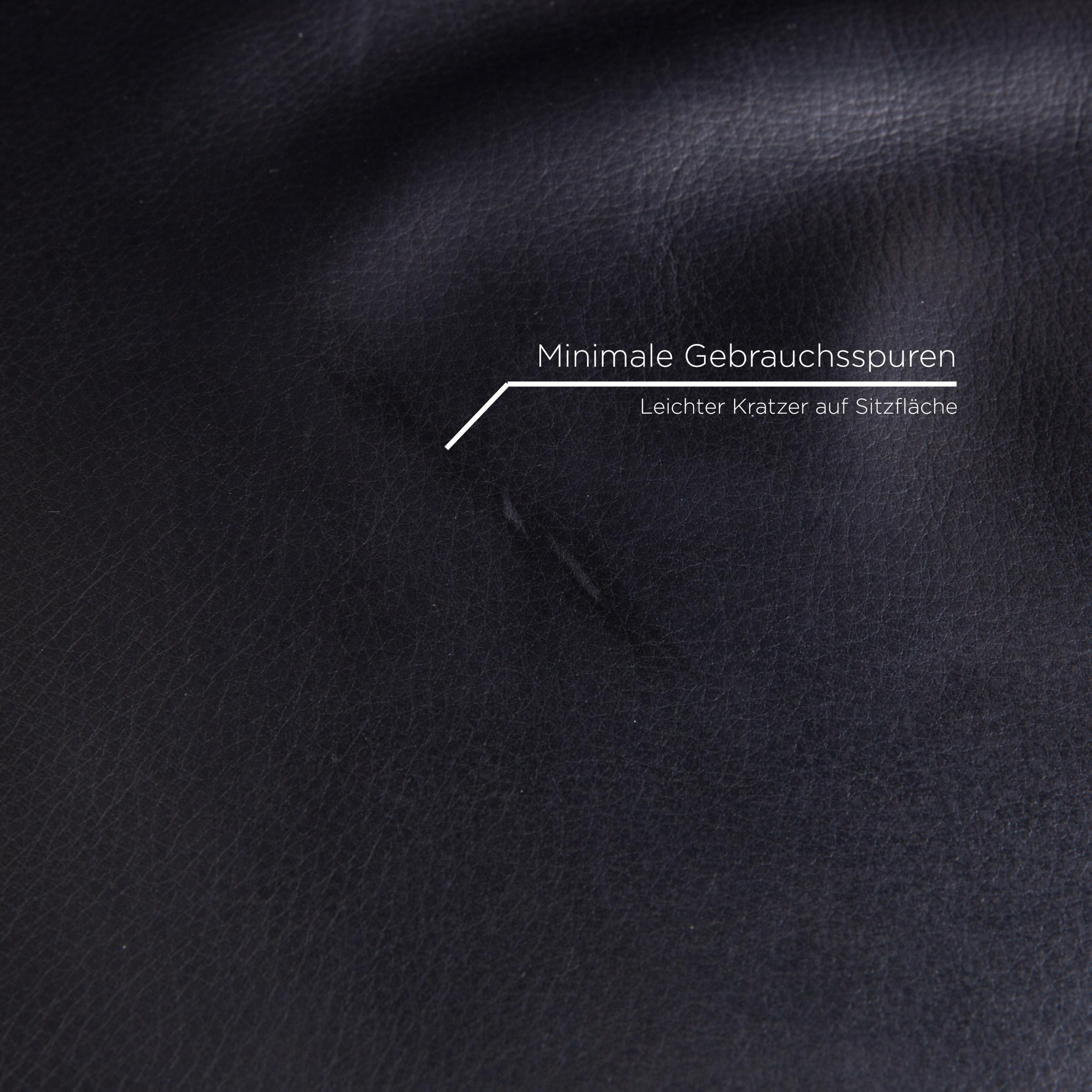 Contemporary Cassina Dodo Leather Armchair Black Relaxation Function Function Relaxation For Sale
