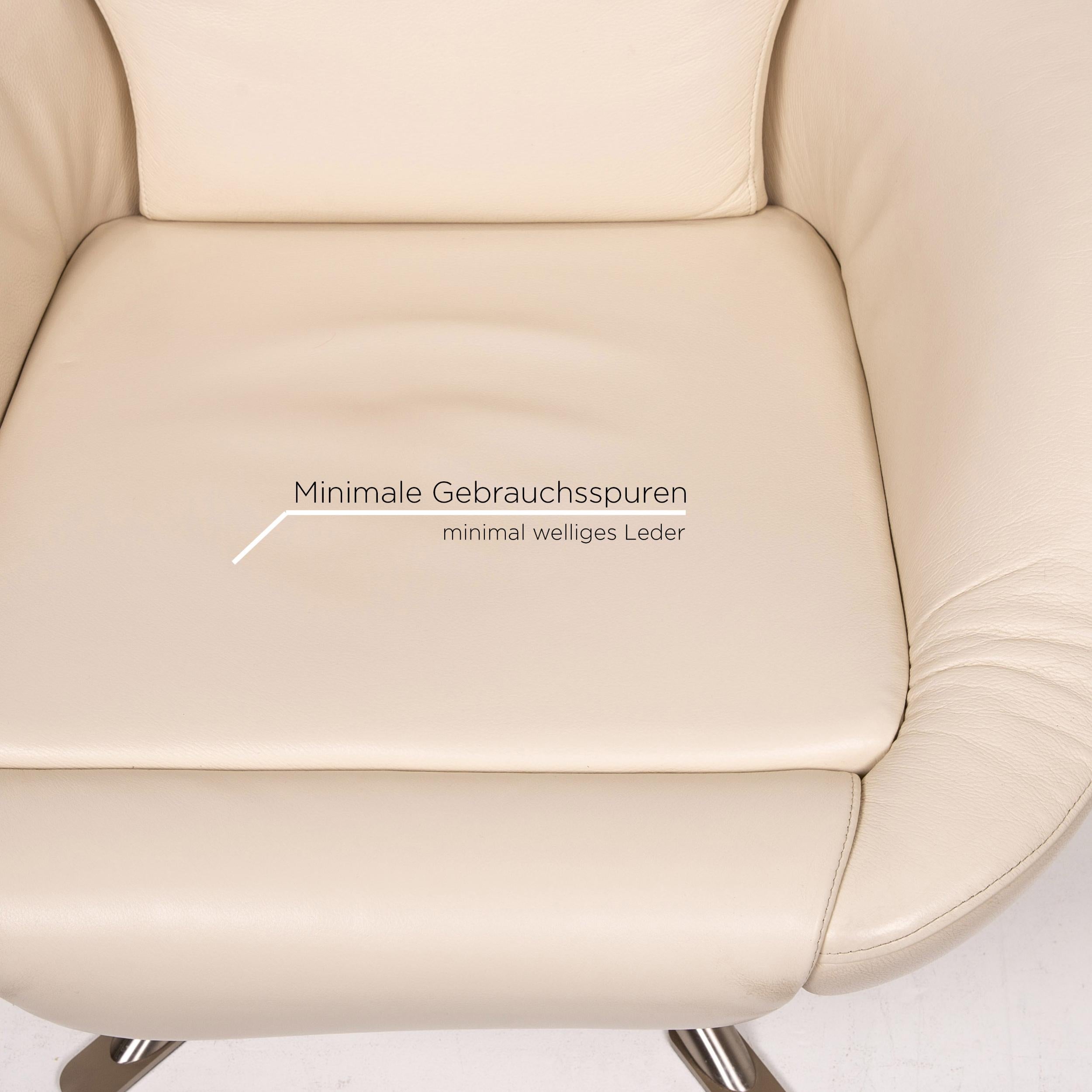 Contemporary Cassina Dodo Leather Armchair Cream Relax Function Function Relax Armchair For Sale