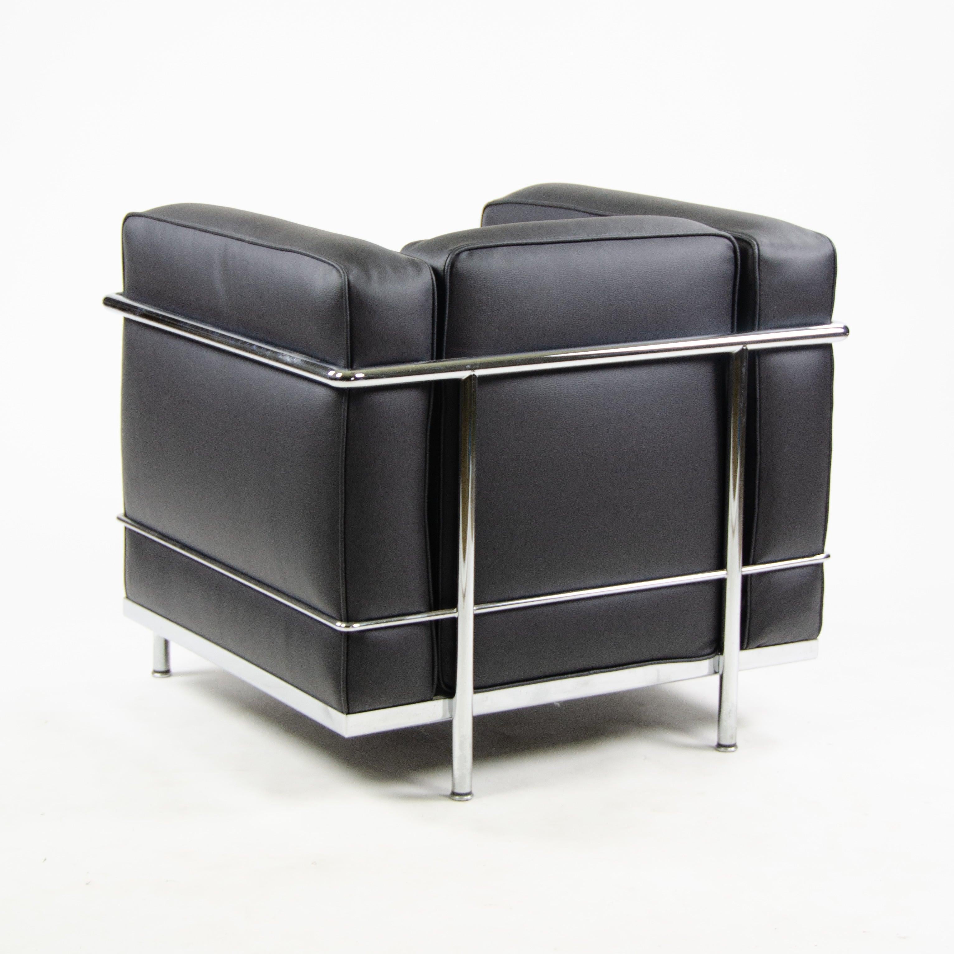Cassina Italy Le Corbusier LC2 Petit Modele Armchair New Upholstery In Good Condition In Philadelphia, PA