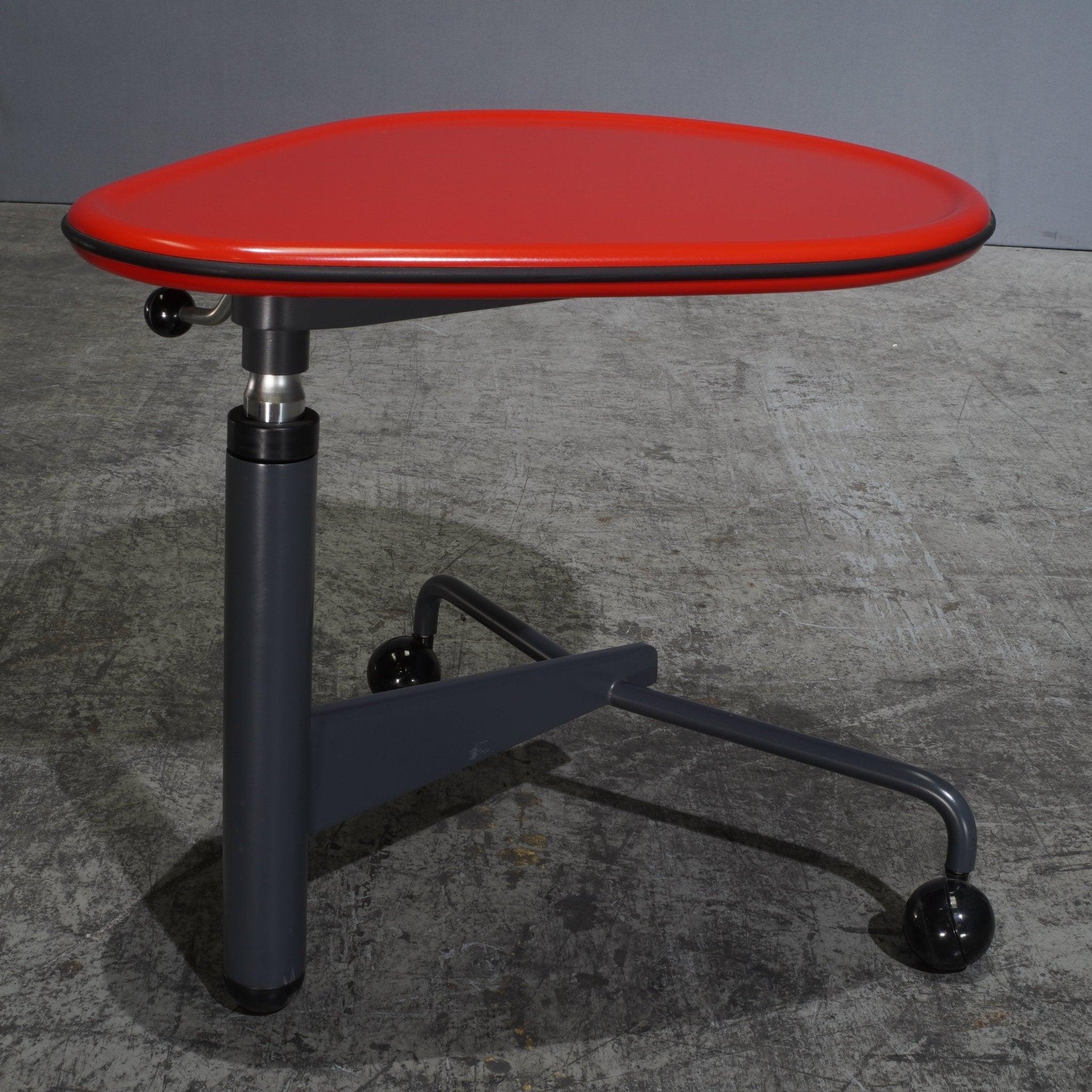 Schwenkbarer Cassina Kick-Tisch von Toshiyuki Kita (Ende des 20. Jahrhunderts)
