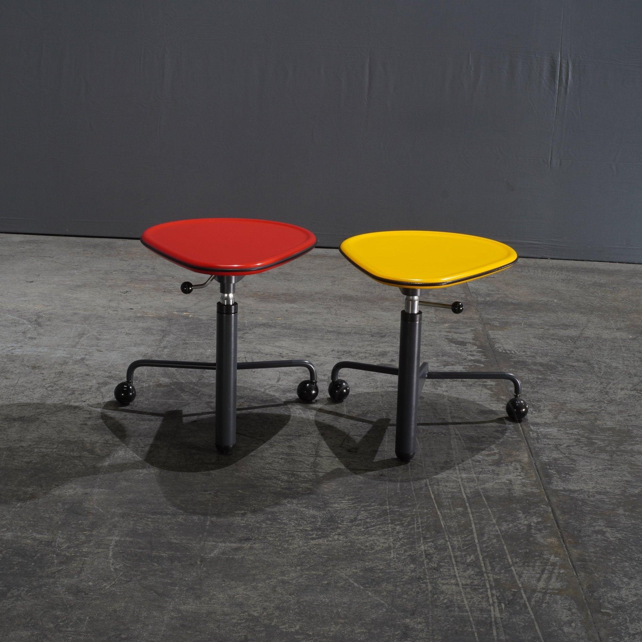 Schwenkbarer Cassina Kick-Tisch von Toshiyuki Kita 2