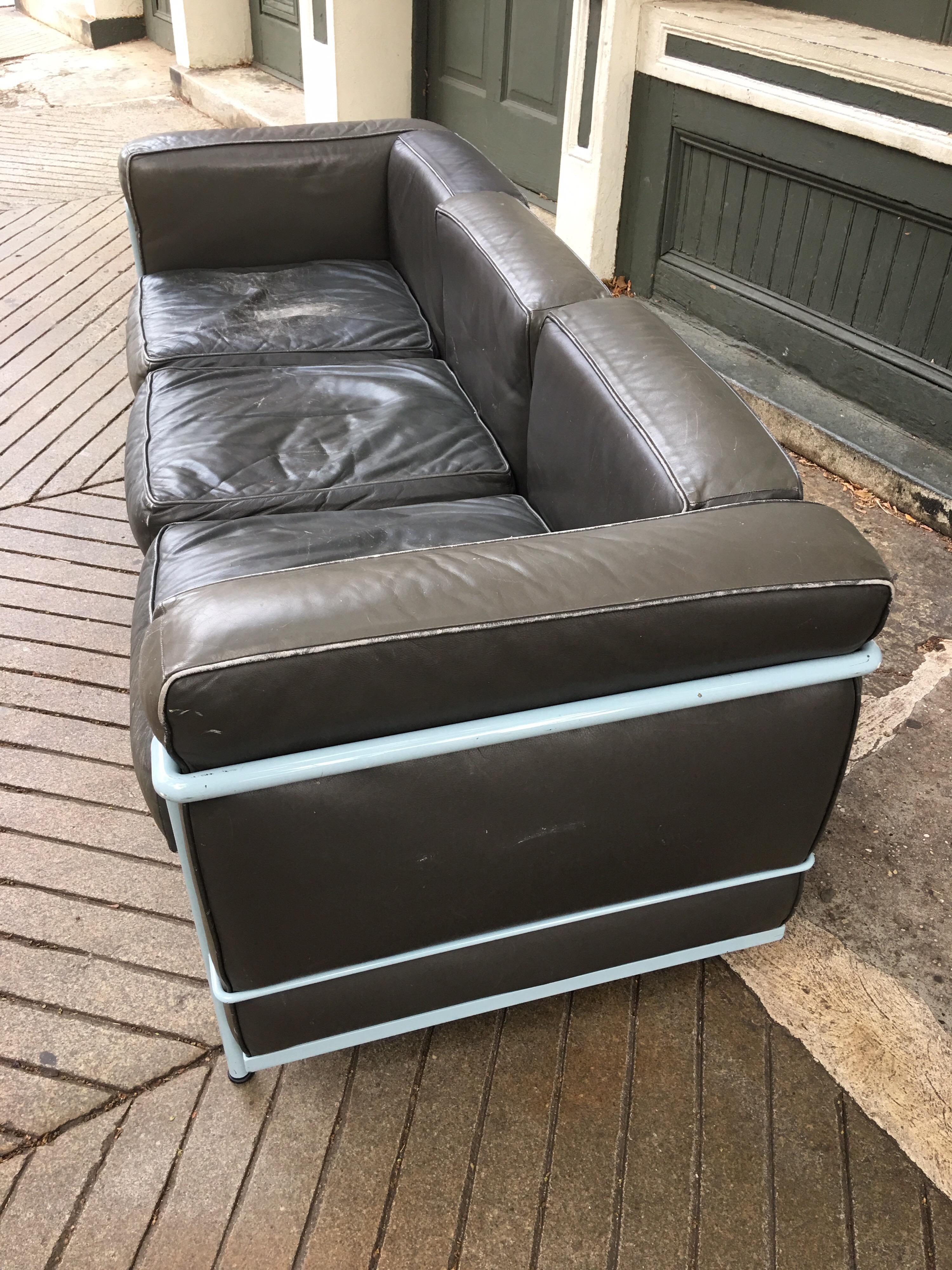  LC 2 Three-Seat Sofa 2