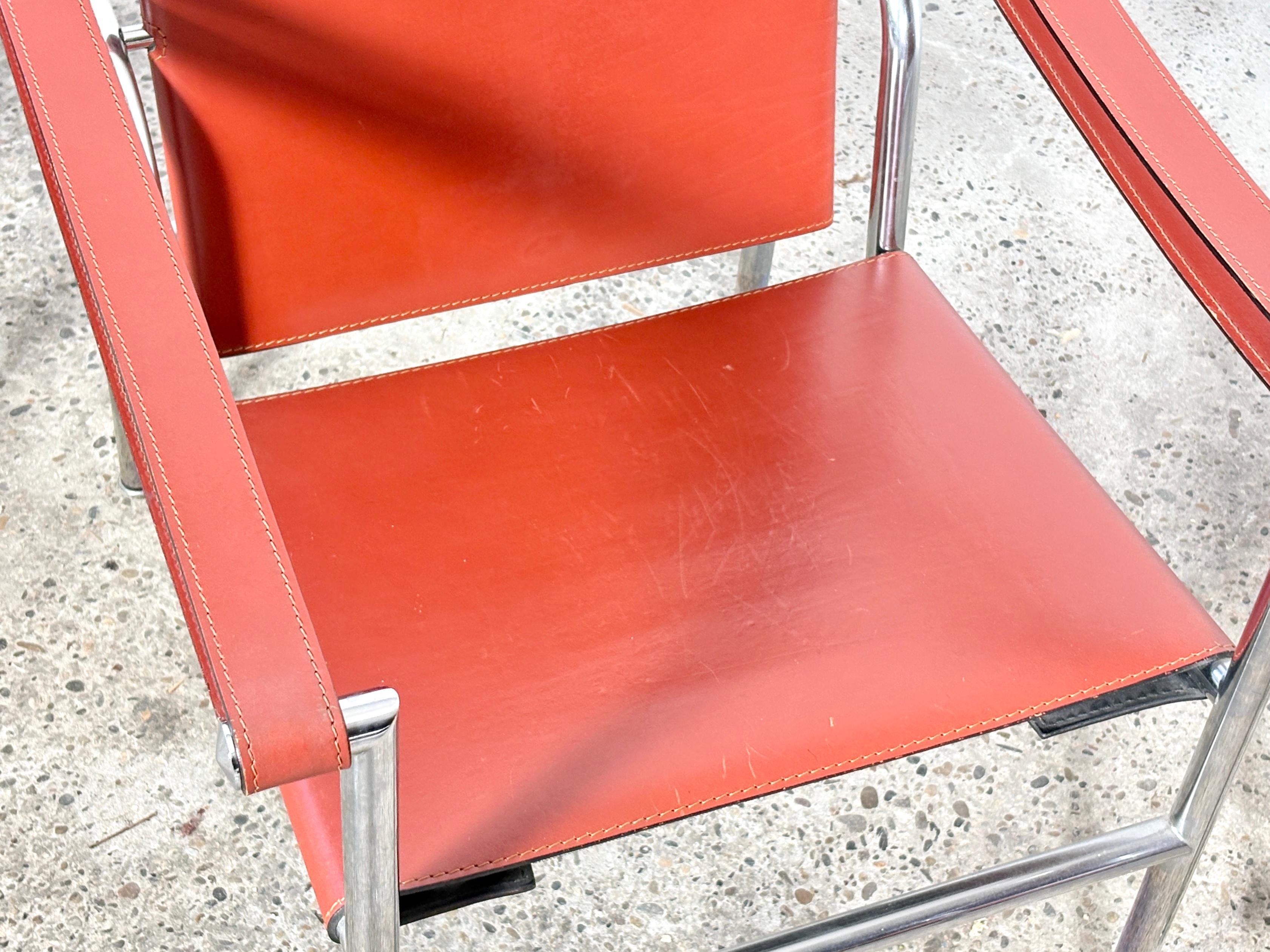 Cassina LC1 Fauteuil á dossier basculant designed by Le Corbusier 6