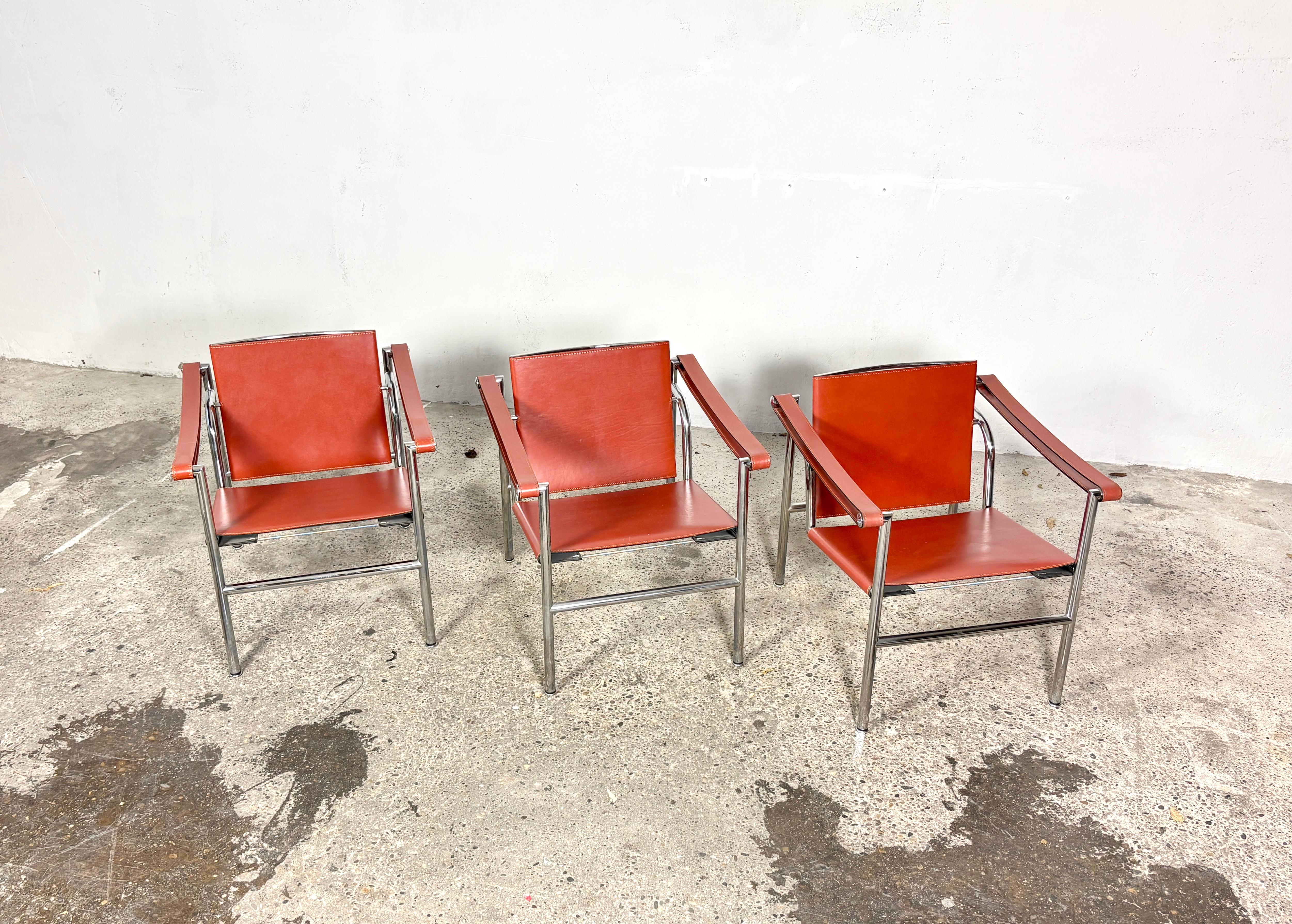 Bauhaus Cassina LC1 Fauteuil á dossier basculant designed by Le Corbusier