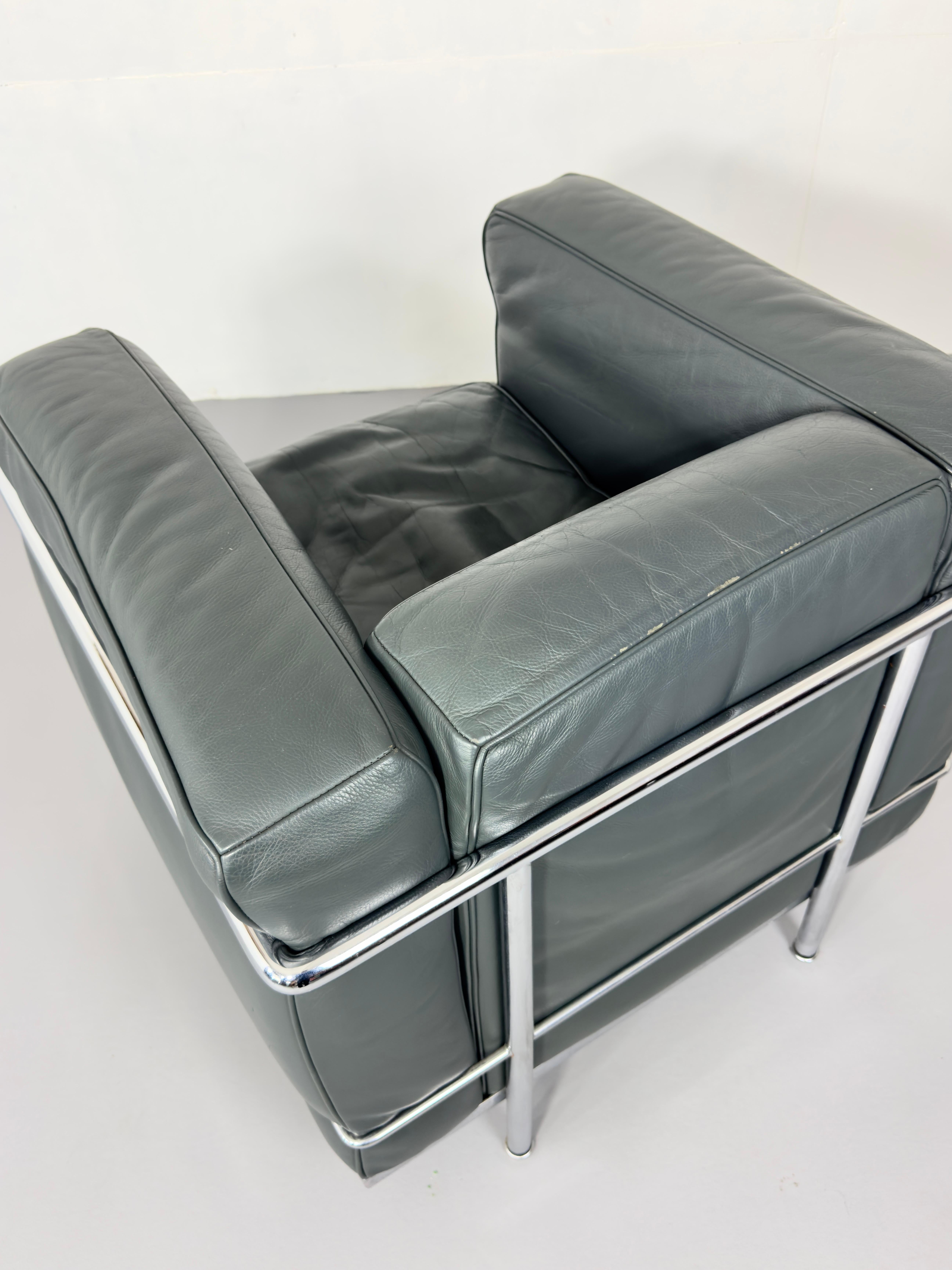 Cassina LC2 leather Armchair Le Corbusier for Cassina, Signed For Sale 7