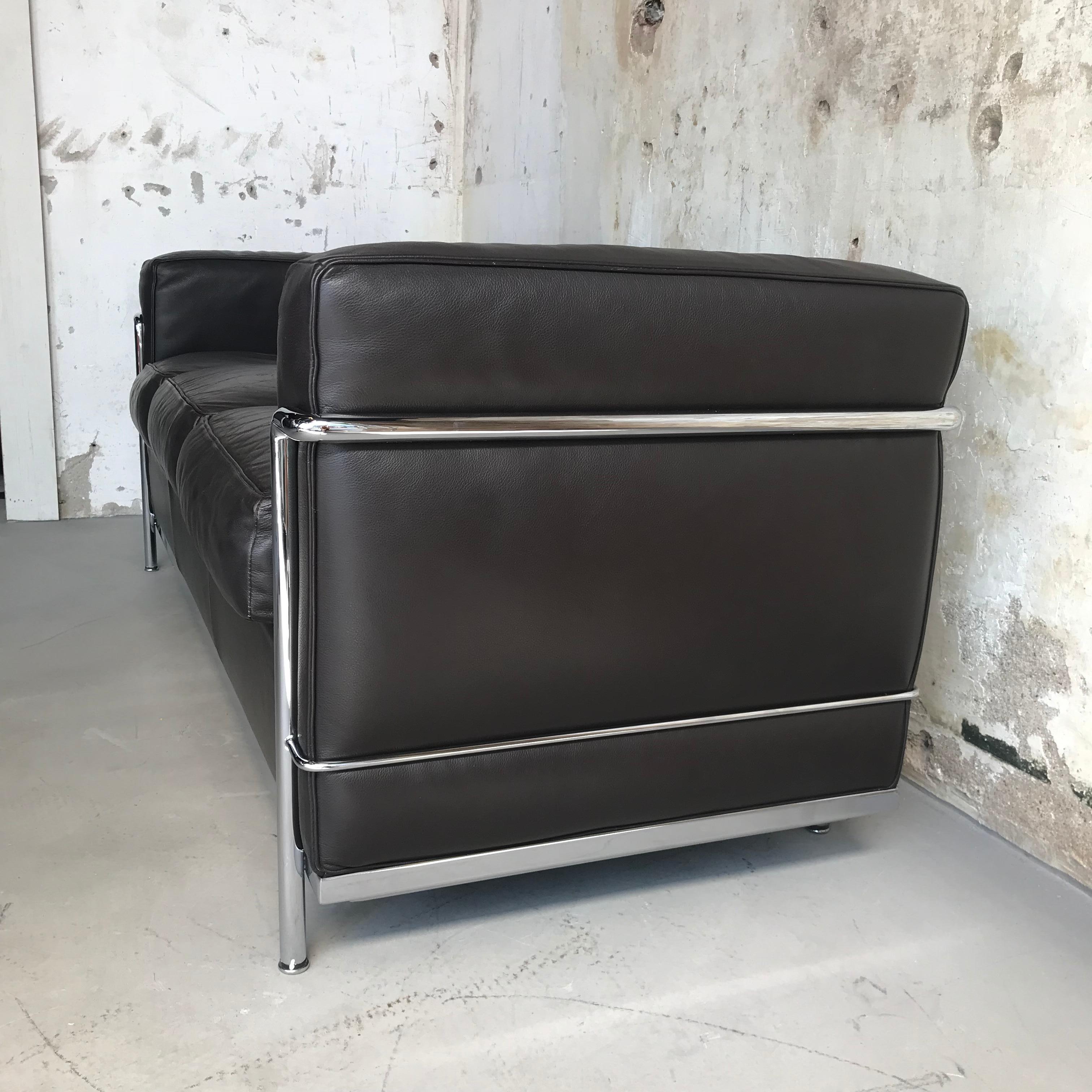 Cassina LC2 Three-Seat Sofa Dark Brown Leather, Le Corbusier, Signed 1