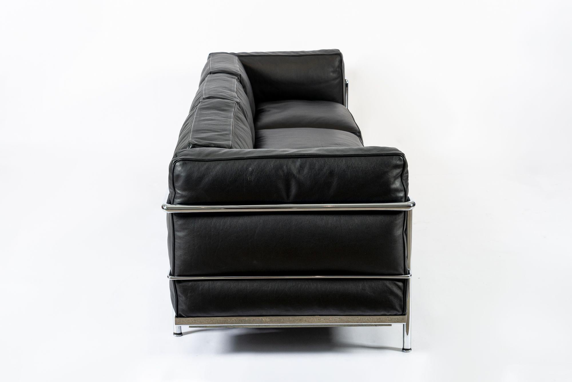 Contemporary Cassina LC3 Black Leather Three-Seat Sofa by Le Corbusier 2007