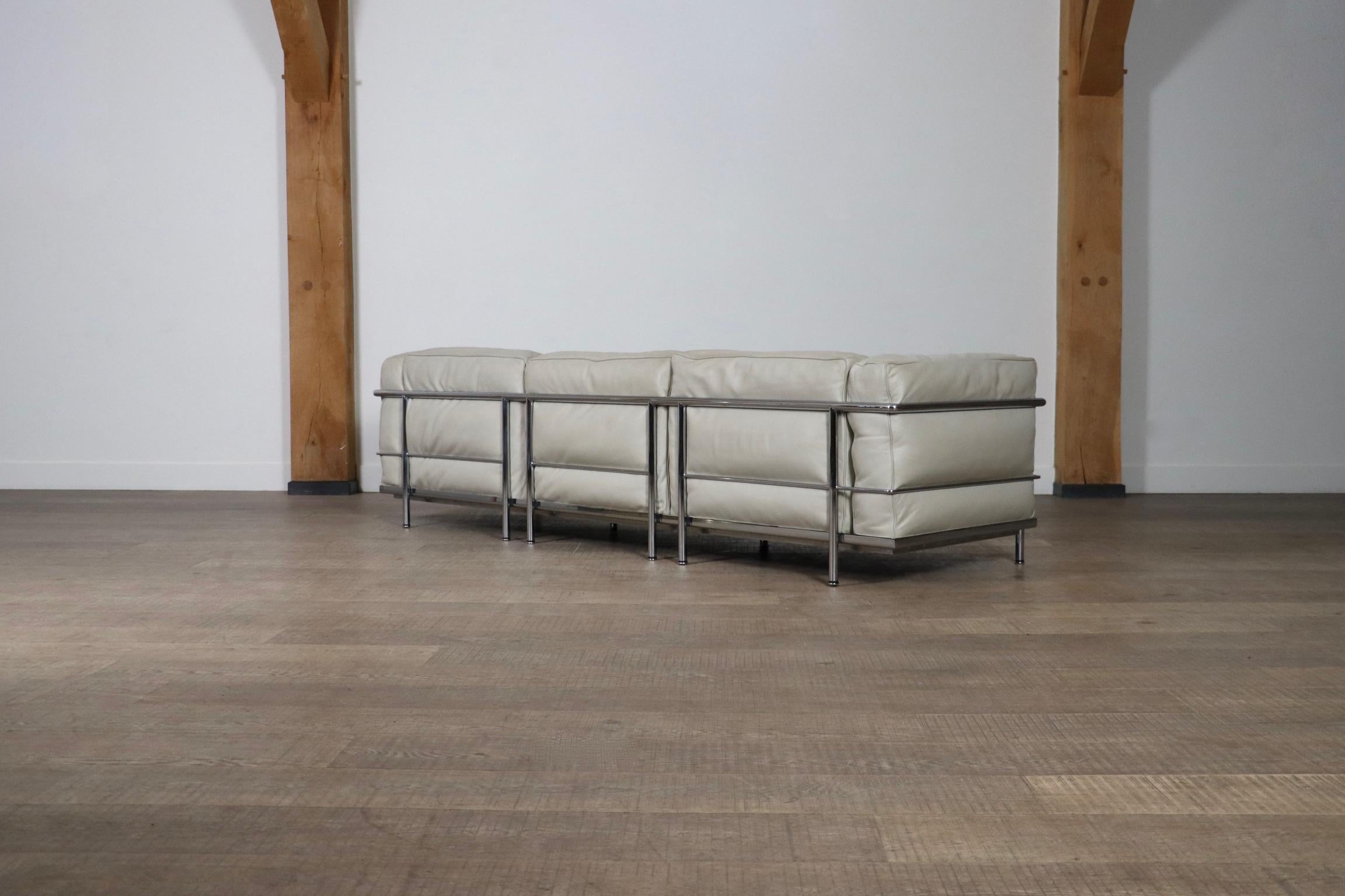 Cassina LC3 Sofa By Le Corbusier In Off White Leather, Italy 1980s 3
