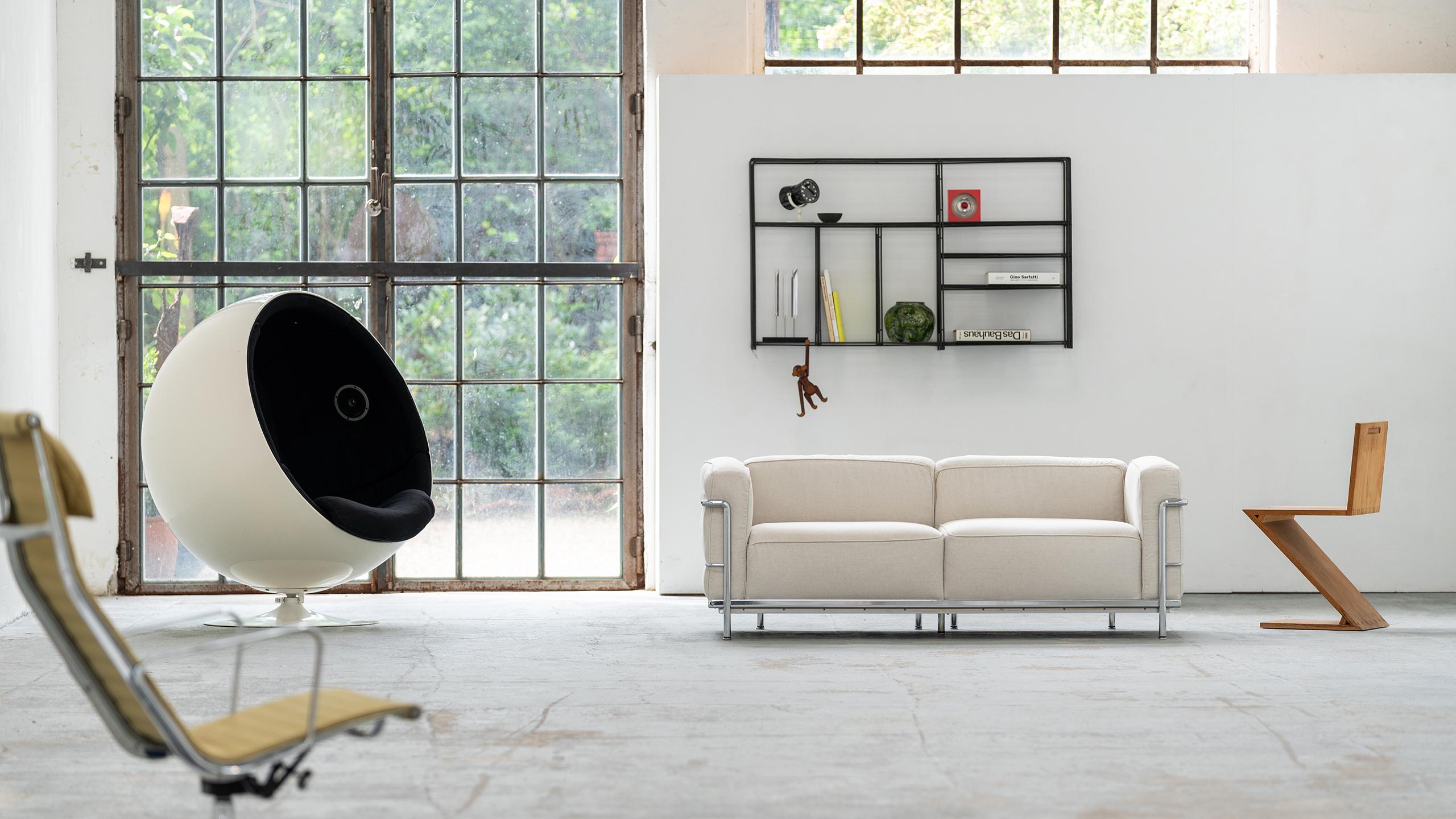 Mid-Century Modern Cassina LC3 Sofa Grand Confort Linen, Le Corbusier, Ch. Perriand & P. Jeanneret
