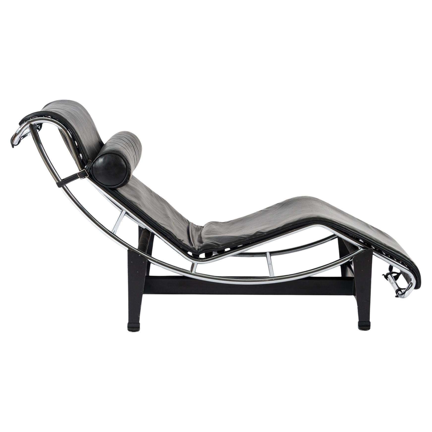 Cassina LC4 Chaise Lounge Chair aus schwarzem Leder von Le Corbusier 1991