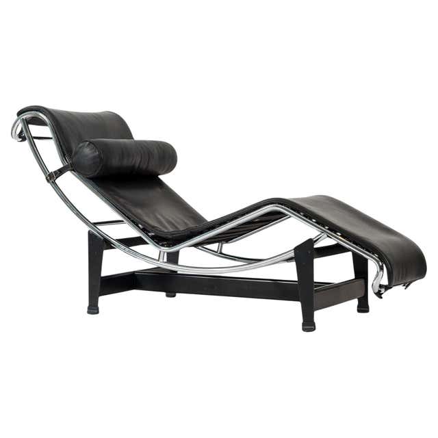 Le Corbusier Chaise Longues - 9 For Sale at 1stDibs | le corbusier ...