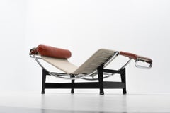 Cassina LC4 par Le Corbusier, couverture en toile et cuir, années 1980
