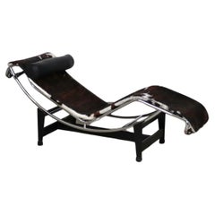 Vintage Cassina LC4 Chaise Longue In brown Ponyskin By Le Corbusier, Charlotte Perriand
