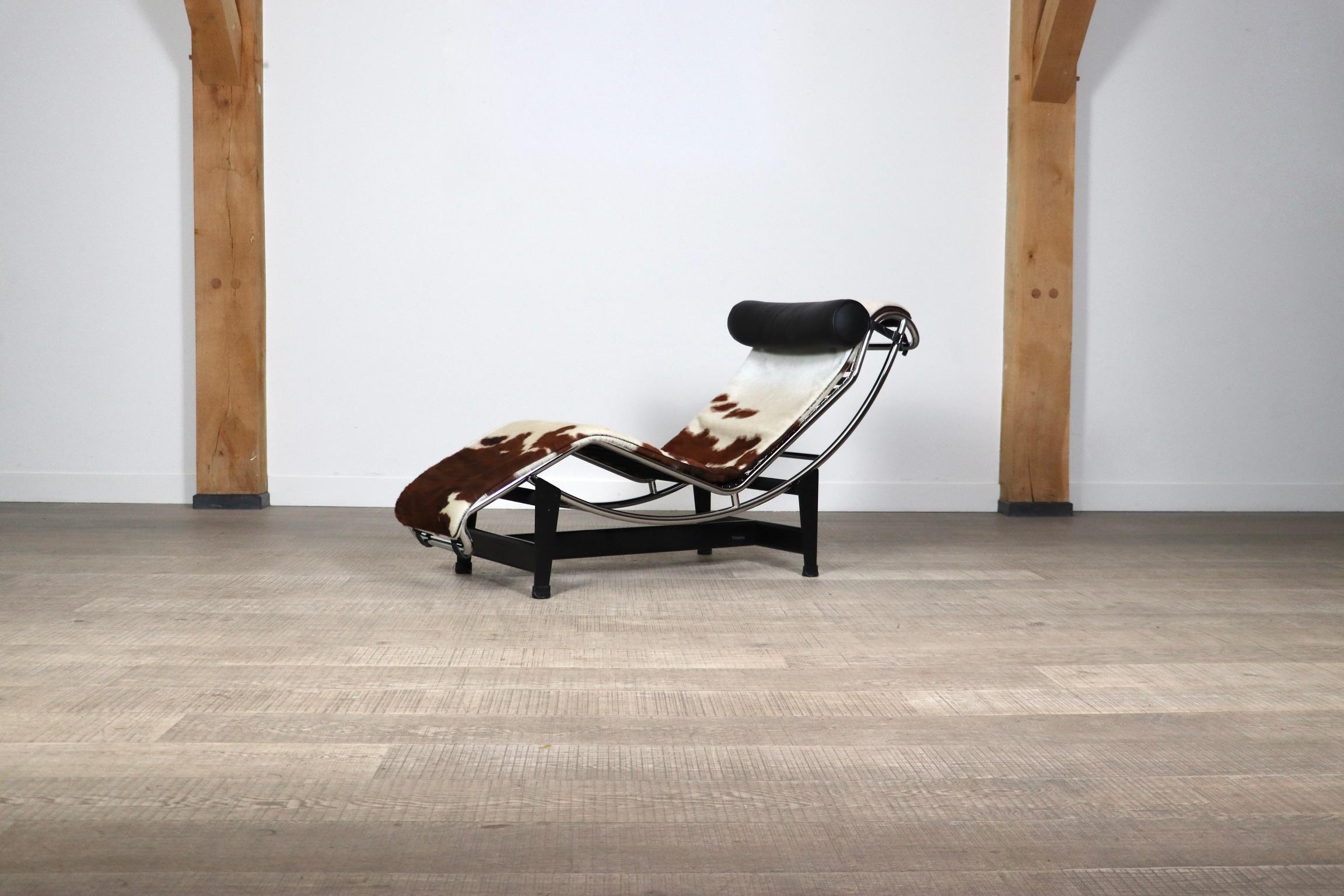 Cassina LC4 Chaise Longue In Ponyskin By Le Corbusier, Charlotte Perriand 5