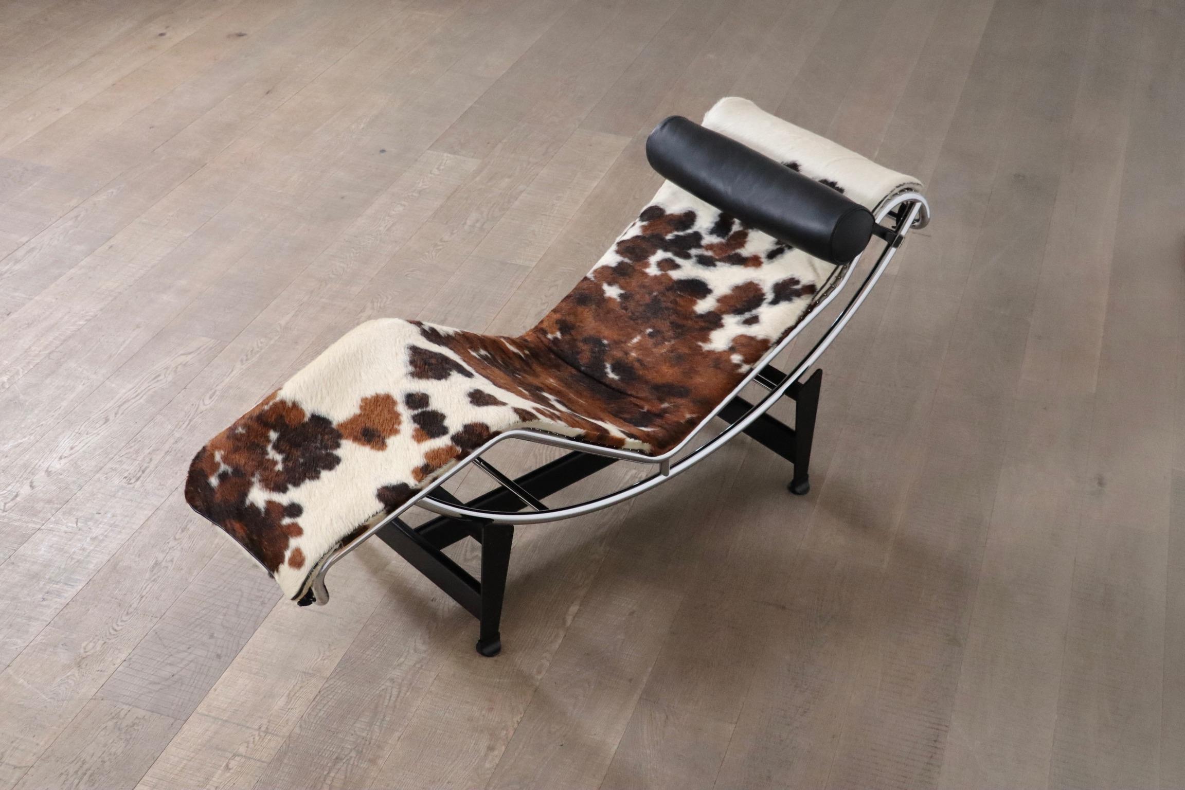 Metal Cassina LC4 Chaise Longue In Ponyskin By Le Corbusier, Charlotte Perriand