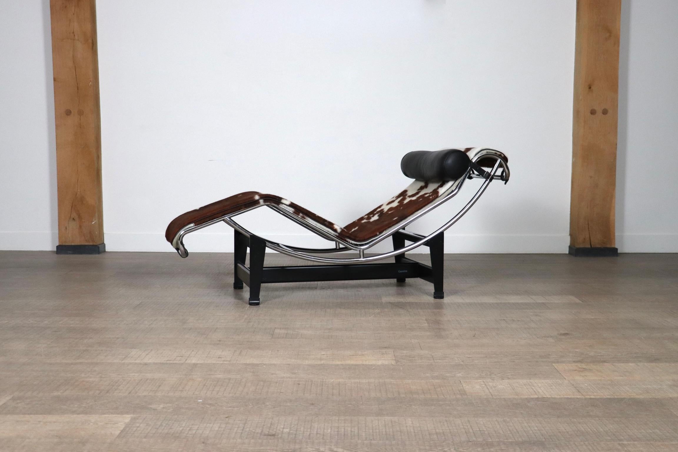 Metal Cassina LC4 Chaise Longue In Ponyskin By Le Corbusier, Charlotte Perriand