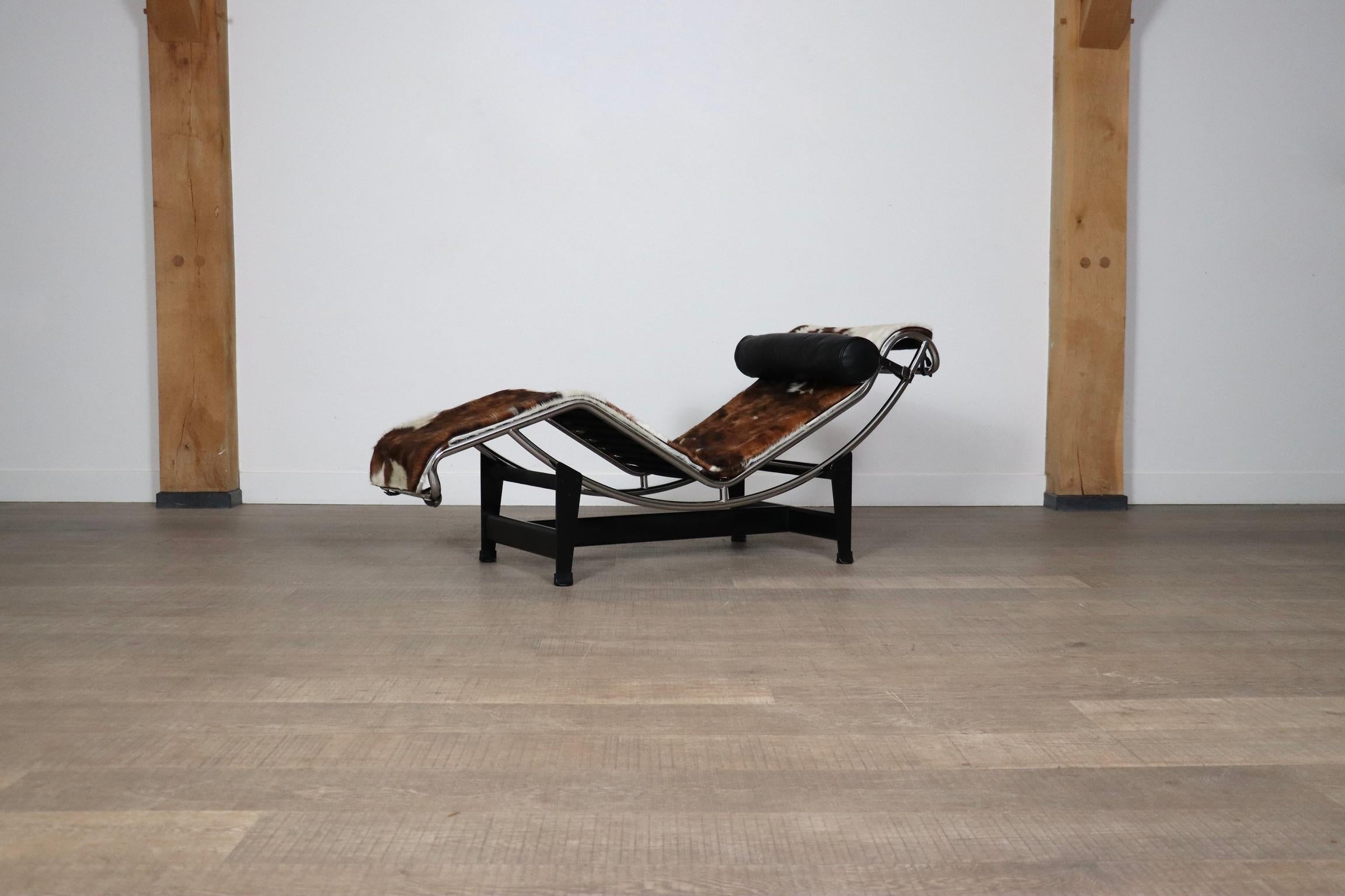 Cassina LC4 Chaise Longue In Ponyskin By Le Corbusier, Charlotte Perriand 1