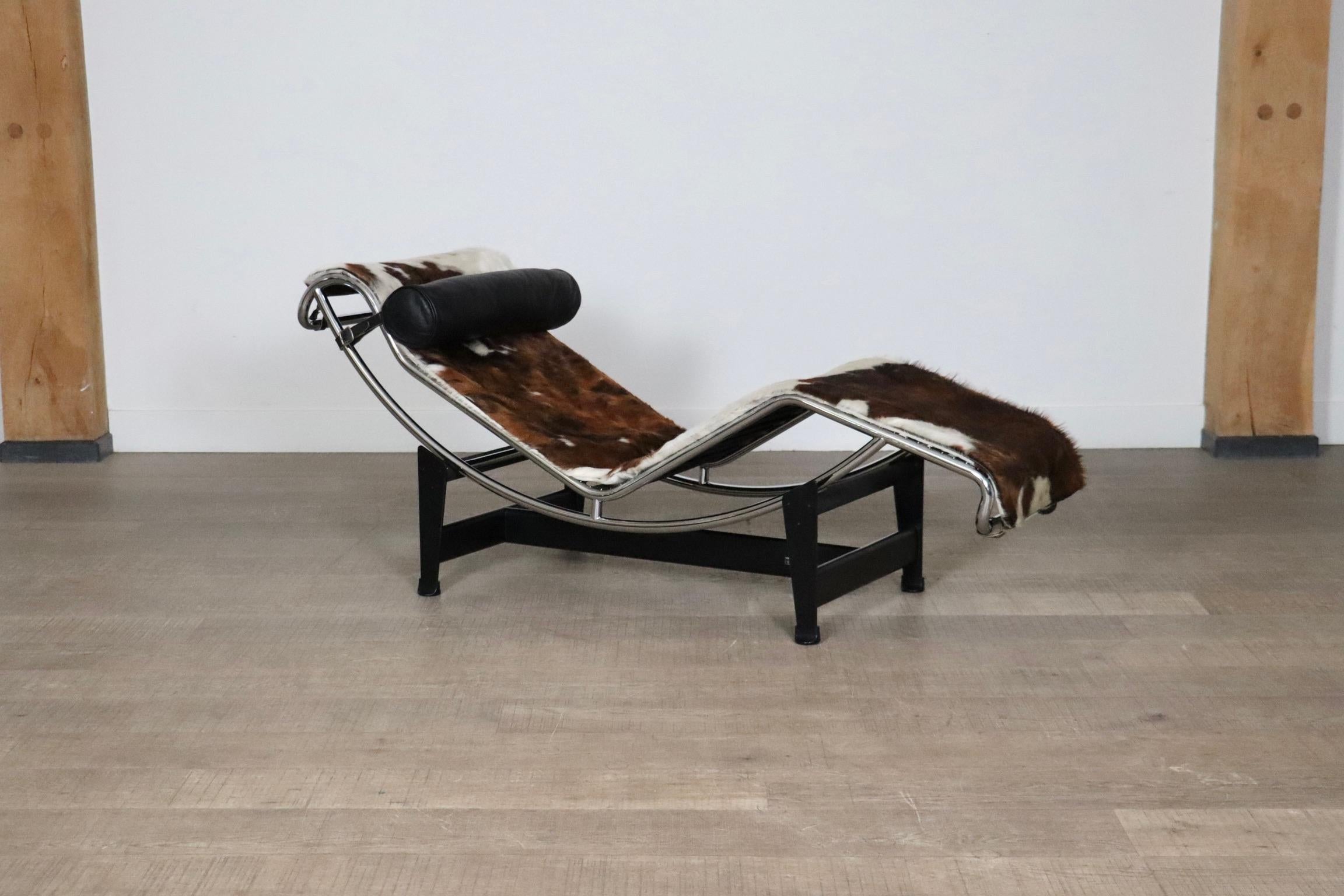 Cassina LC4 Chaise Longue In Ponyskin By Le Corbusier, Charlotte Perriand 3