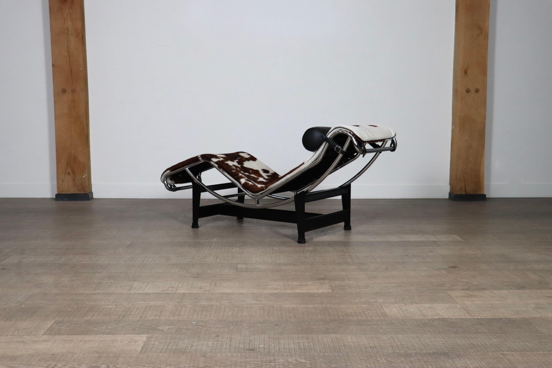 Cassina LC4 Chaise Longue In Ponyskin By Le Corbusier, Charlotte Perriand 3