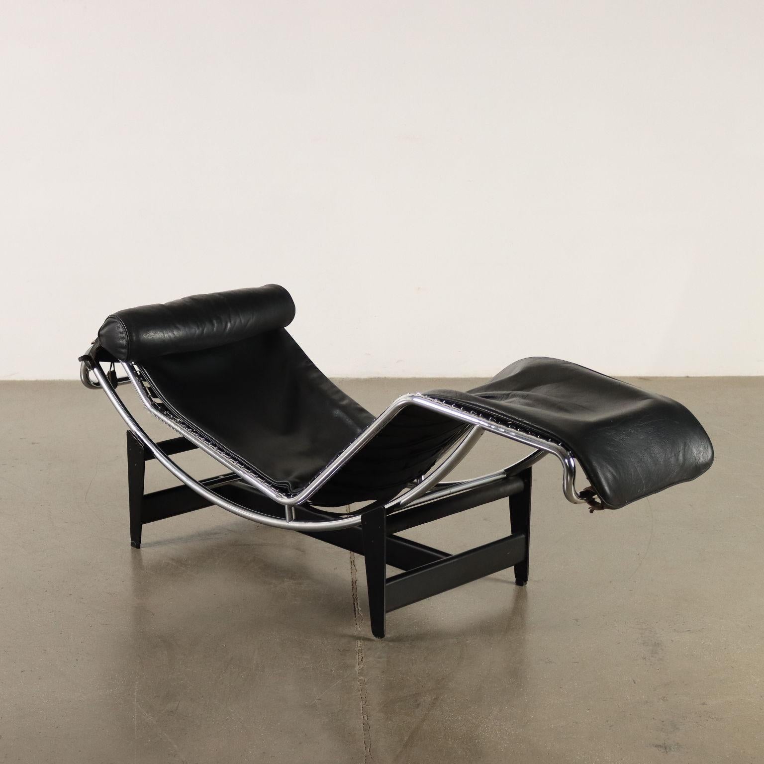 Mid-Century Modern Cassina LC4 Chaise Longue Leather, Italy, 1980s