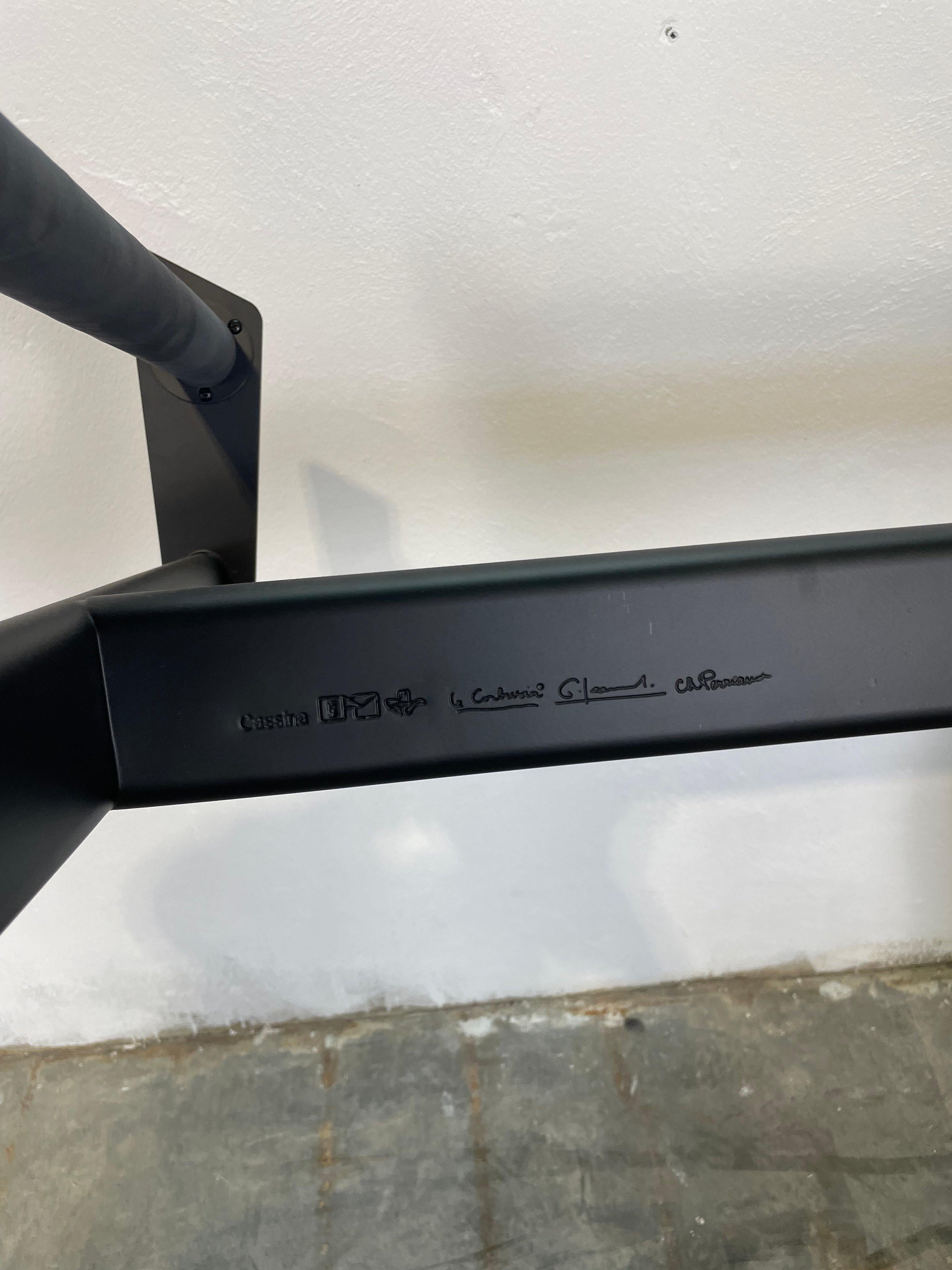 Cassina Lc4 In Black Leather 3