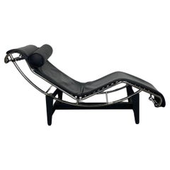 Cassina Lc4 In Black Leather
