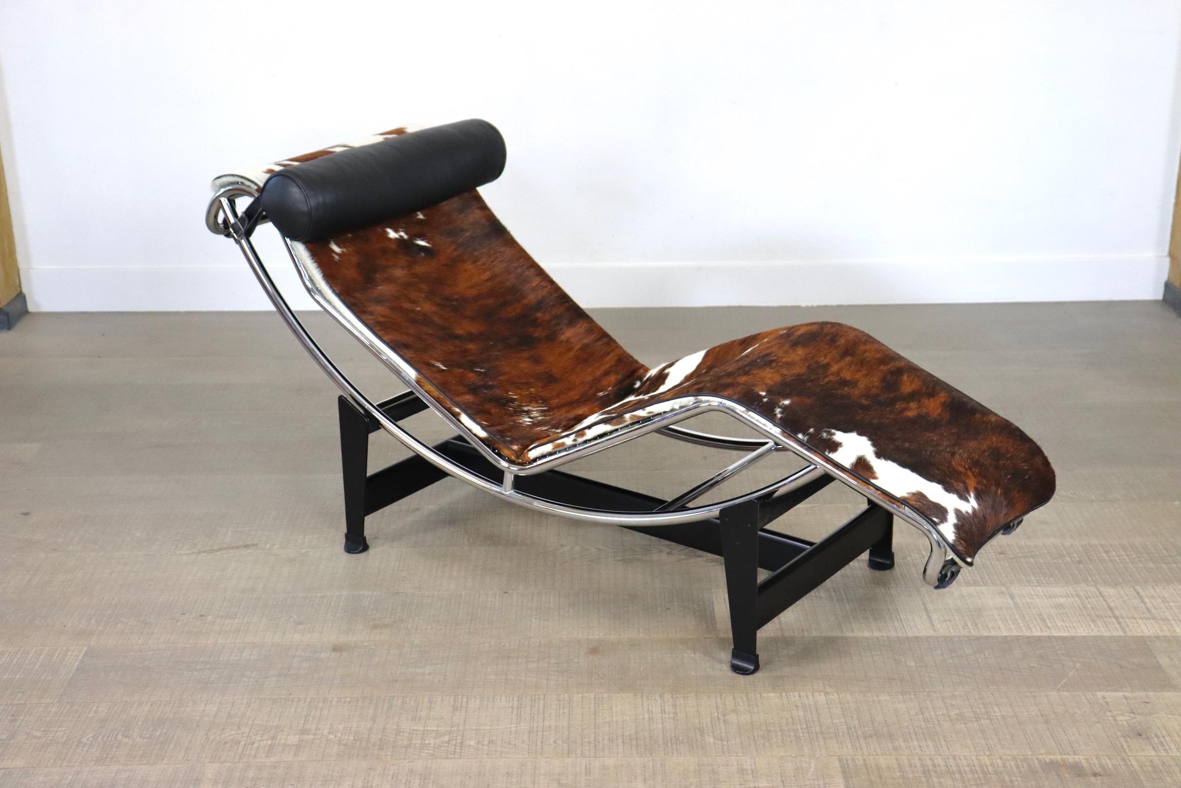 Wonderful chaise longue, model LC4 with ponyskin, designed by Le Corbusier, Pierre Jeanneret and Charlotte Perriand for Cassina in 1965. The chaise Longue was born from the inspiration of the three design artists who wanted to design a comfortable