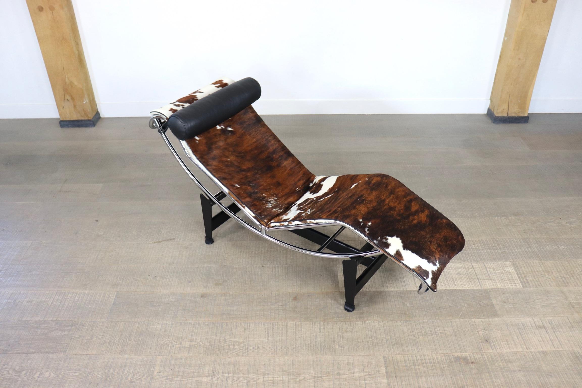 Metal Cassina LC4 in Ponyskin by Le Corbusier & Charlotte Perriand, 1970s