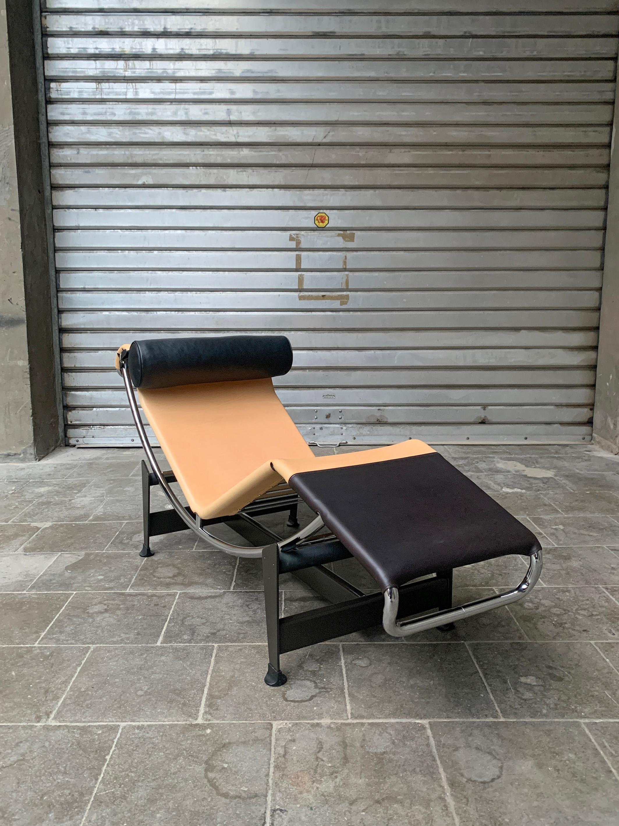 Cassina LC4 Louis Vuitton Special Edition Chaise Longue Perriand Le Corbusier In Good Condition For Sale In Vorst, BE