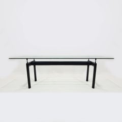 Table de salle à manger LC6 6-8 places avec plateau en verre texturé:: conçue par Le Corbusier:: Cassina