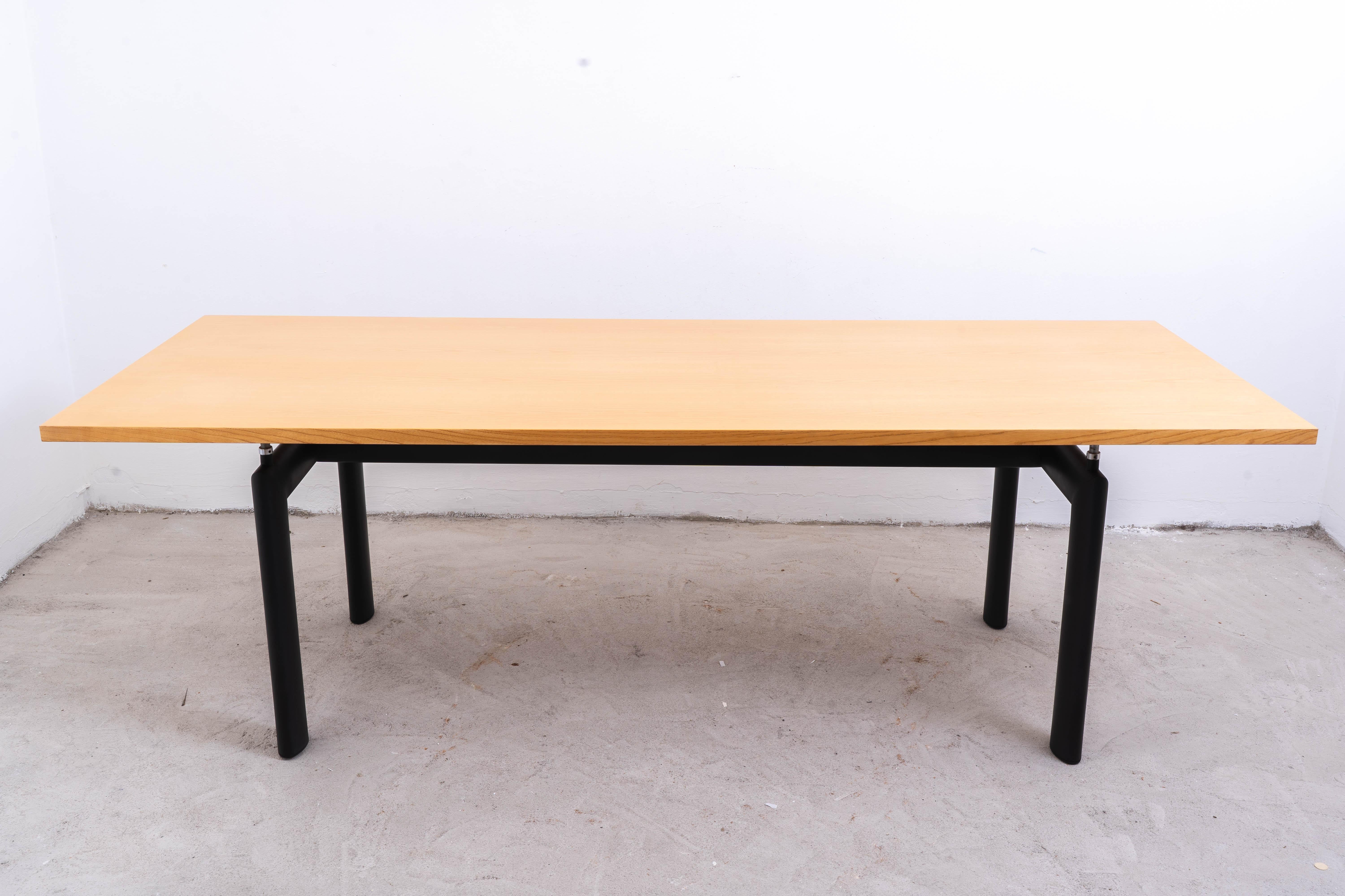 Cassina - Le Corbusier - Table de repas - Table de repas LC6 Bon état - En vente à Budapest, HU