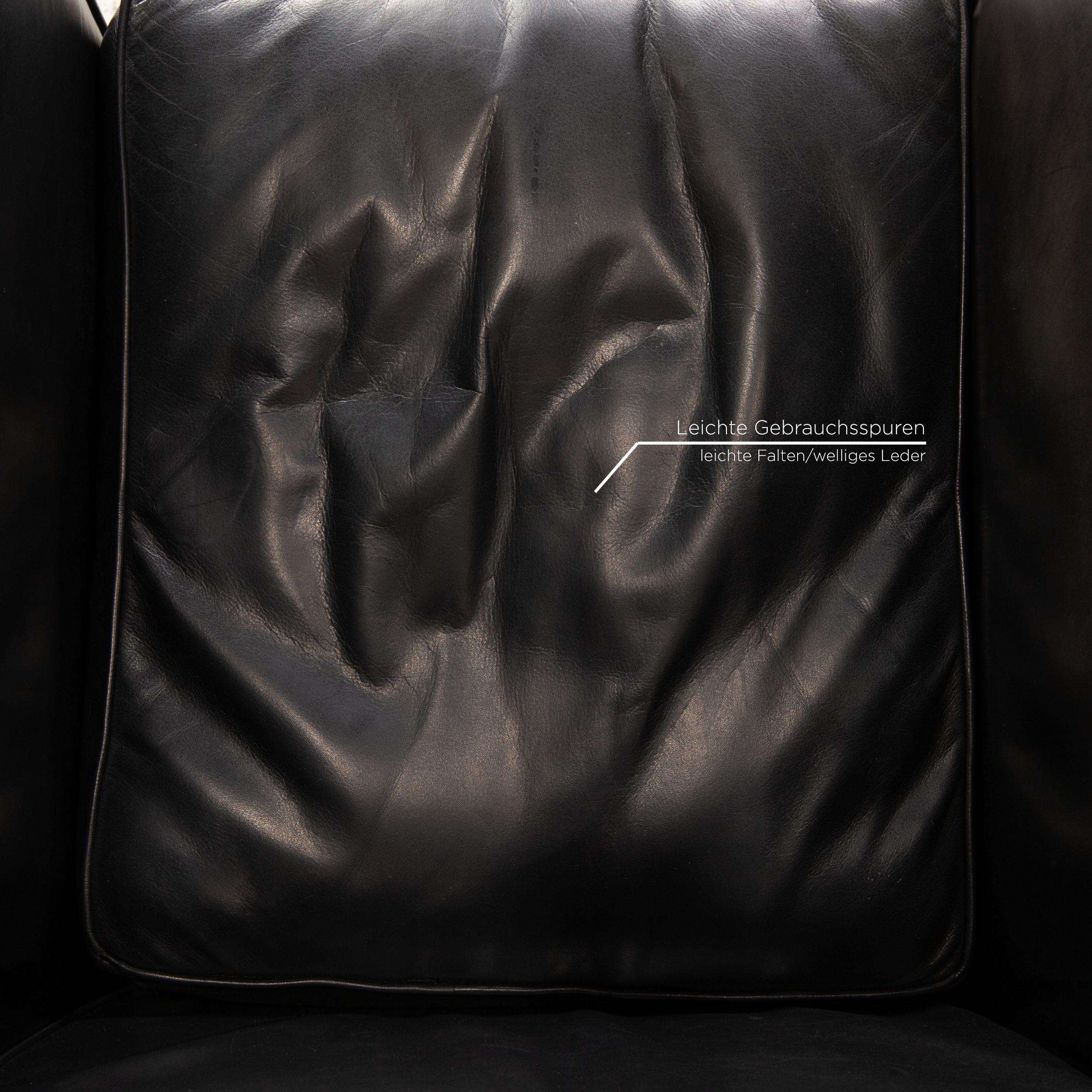 Contemporary Cassina Le Corbusier LC 2 Leather Armchair Black For Sale
