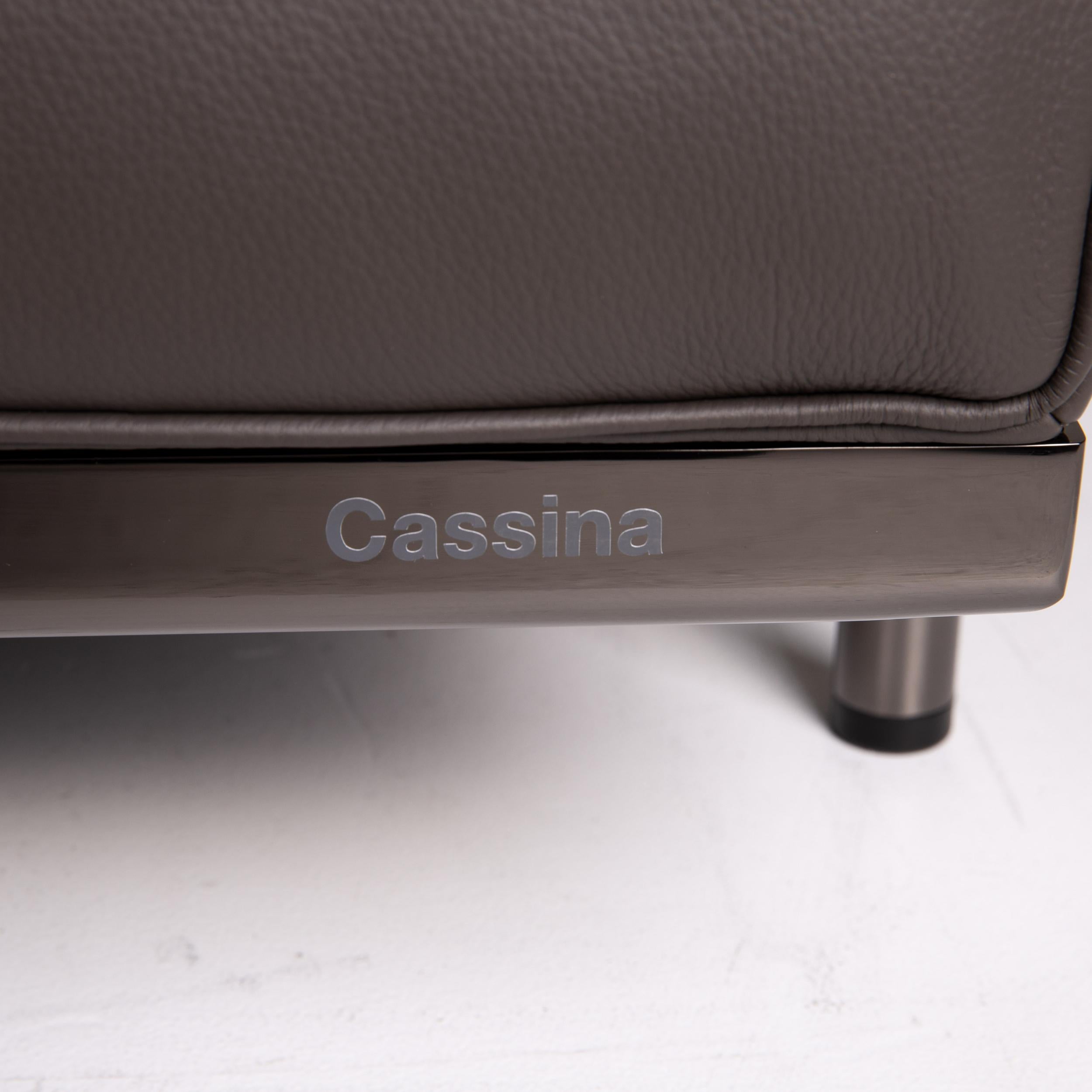 Cassina Le Corbusier LC 2 Leather Armchair Gray Brown Brown In Excellent Condition In Cologne, DE