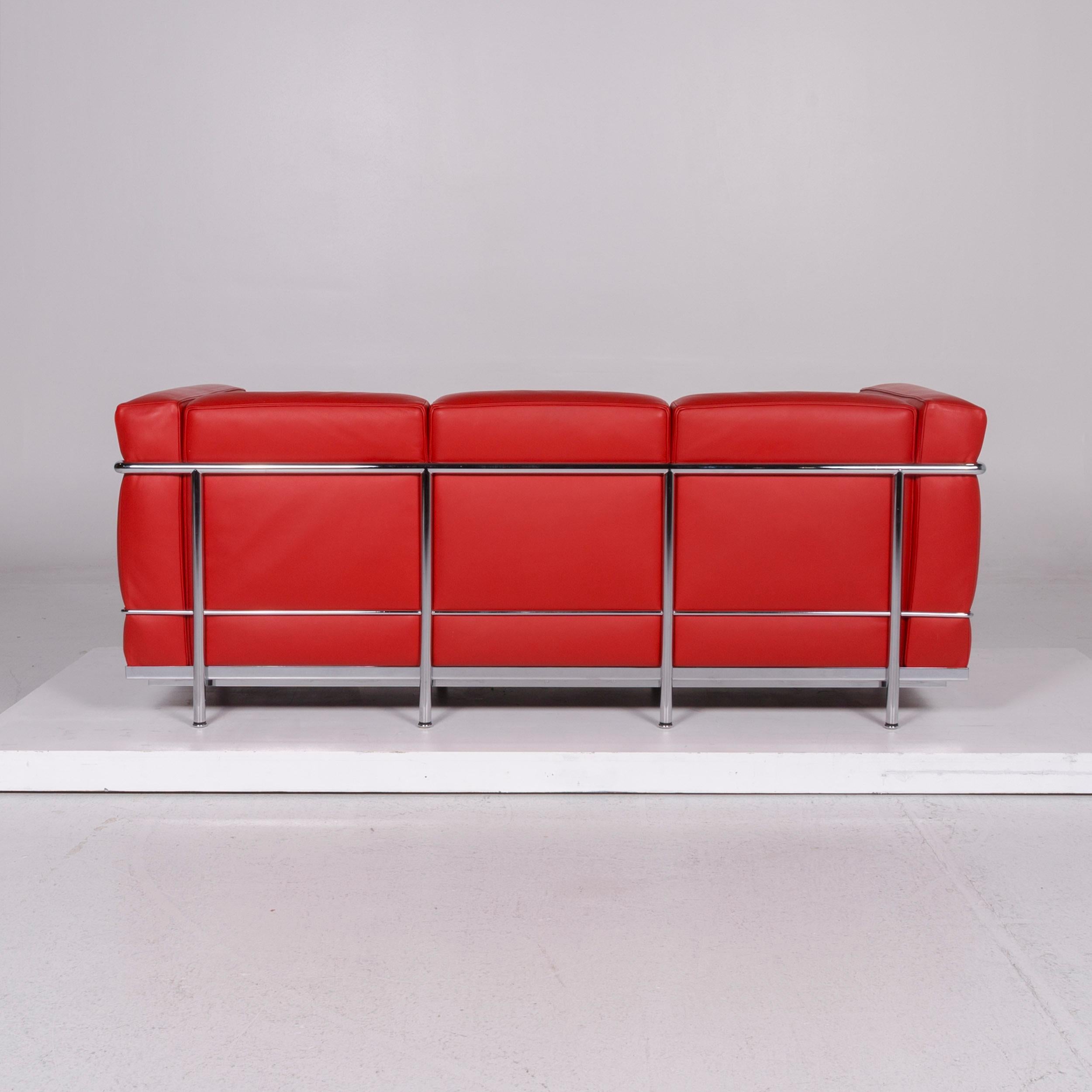 Cassina Le Corbusier LC 2 Leather Sofa Red Three-Seat Couch In Good Condition In Cologne, DE